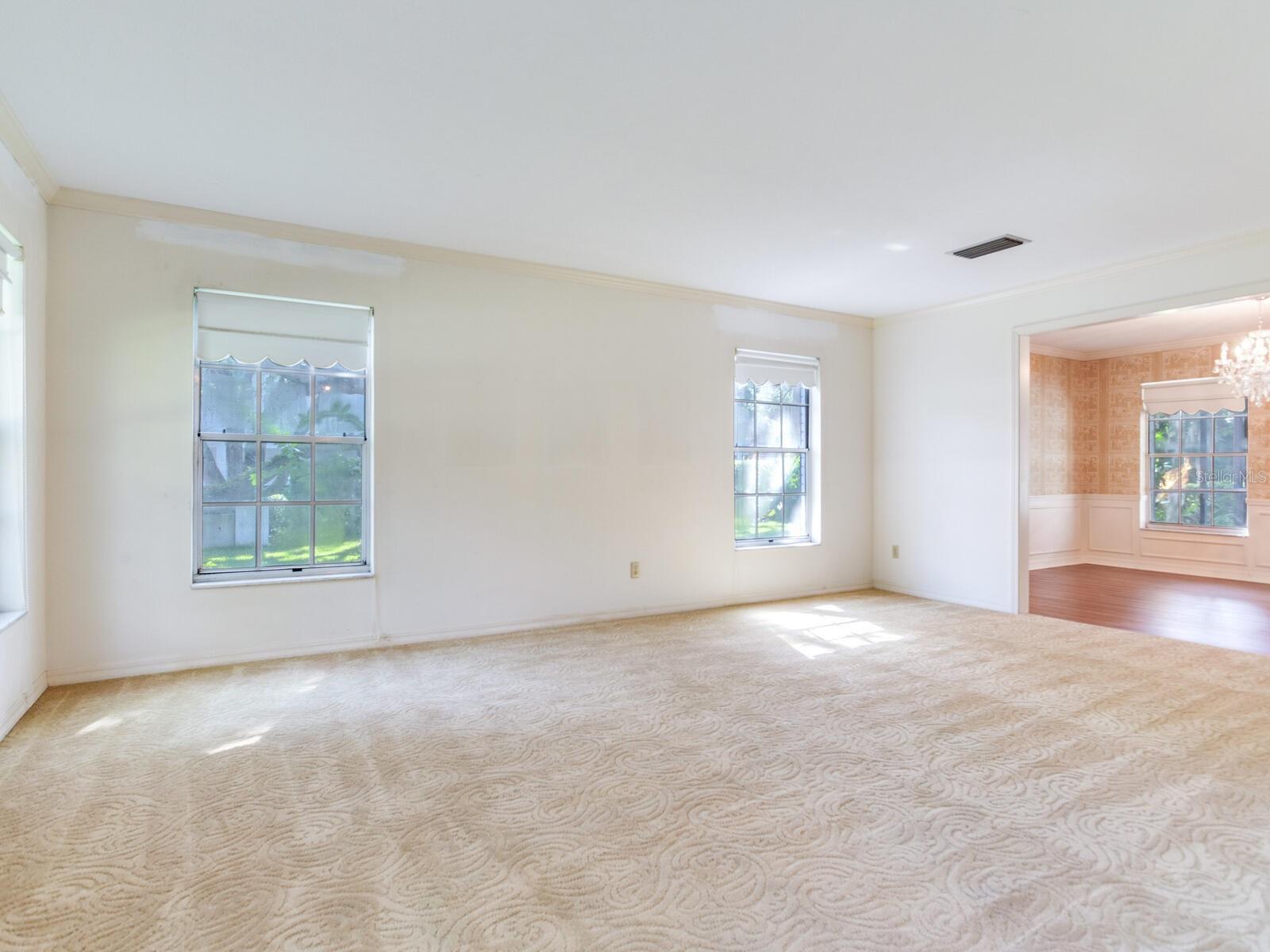 2902 W BAYSHORE CT