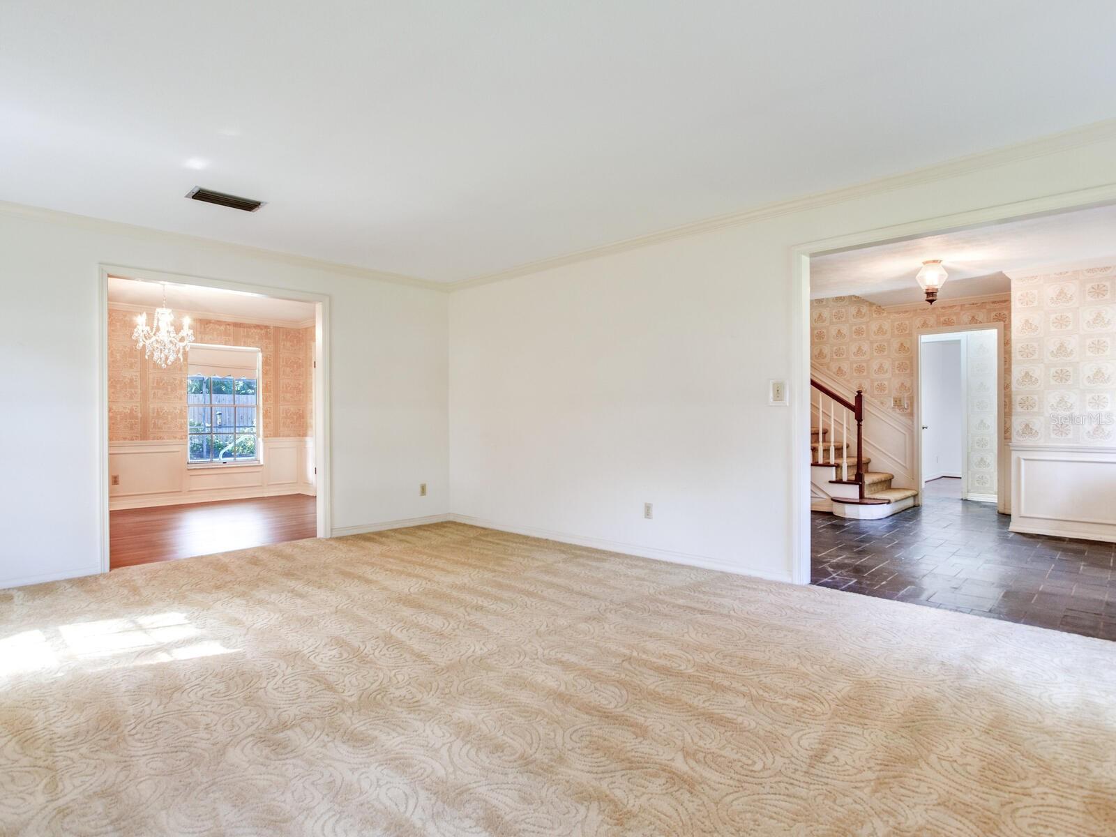 2902 W BAYSHORE CT