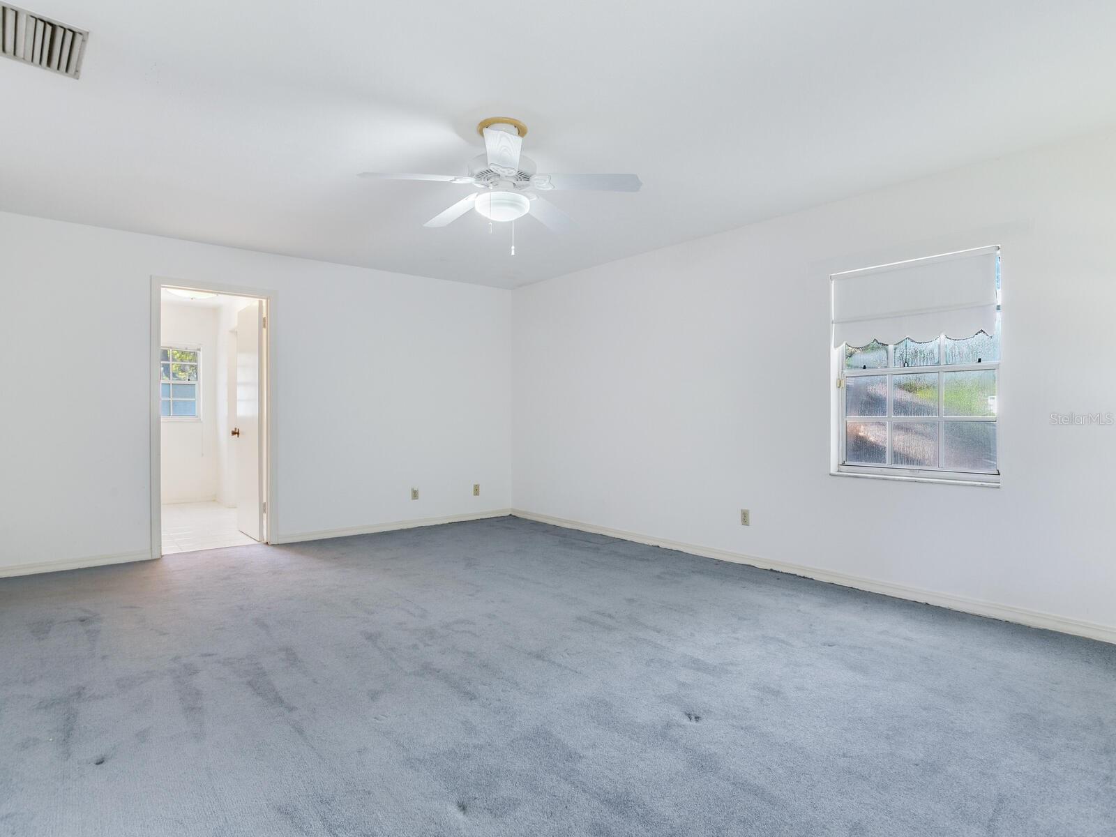 2902 W BAYSHORE CT