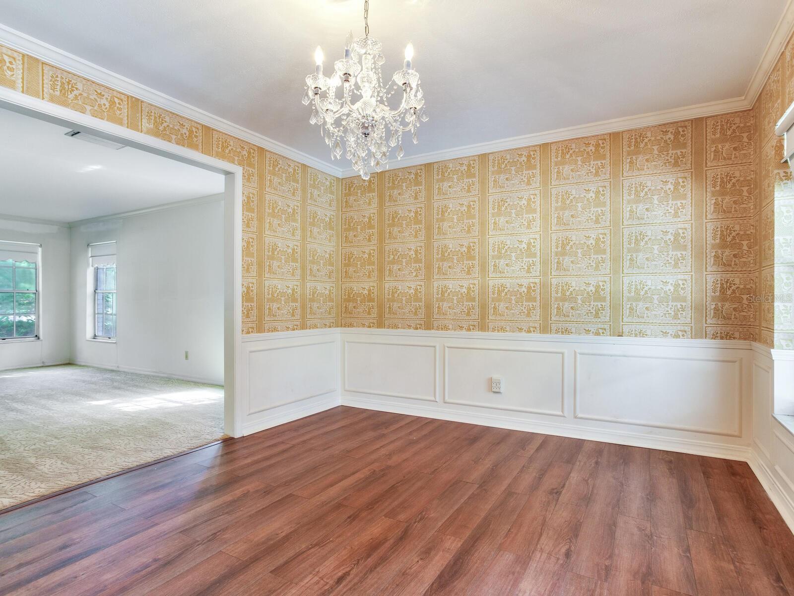 2902 W BAYSHORE CT