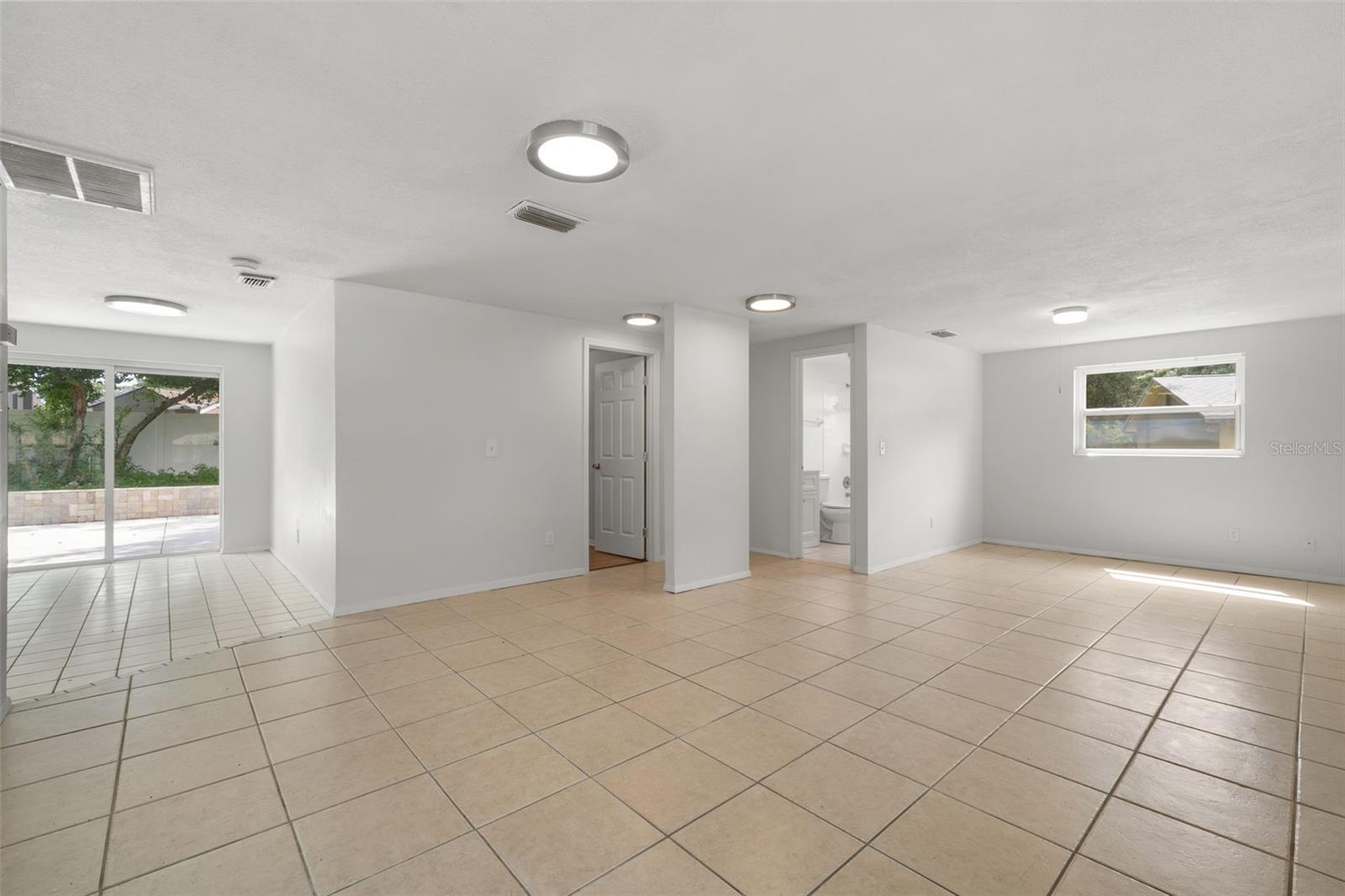 6512 AMUNDSON CT