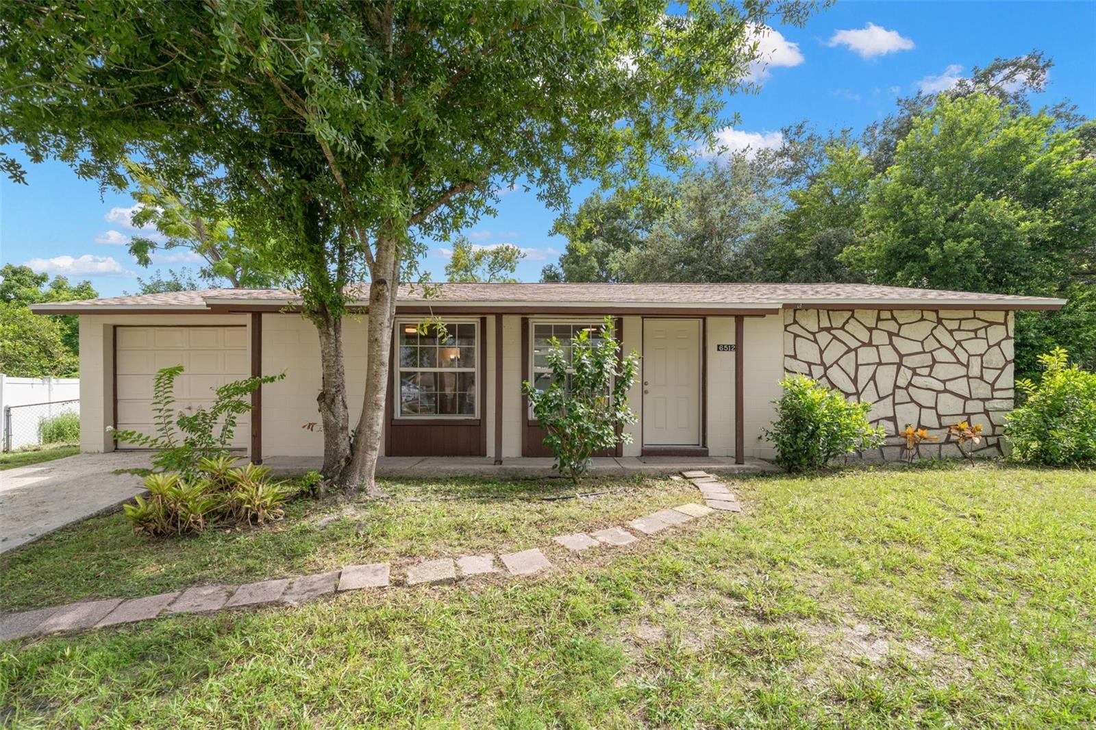 6512 AMUNDSON CT