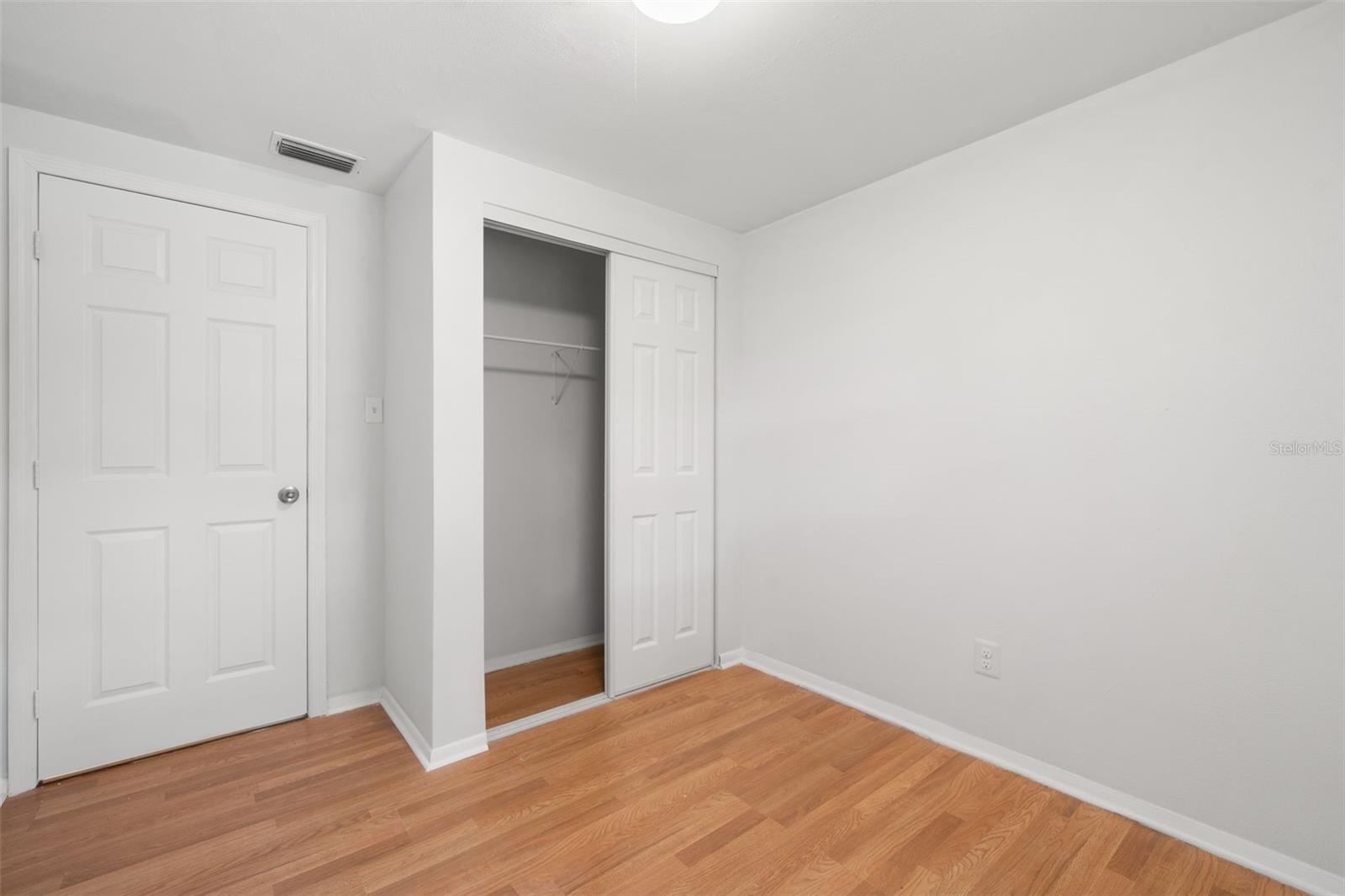 6512 AMUNDSON CT