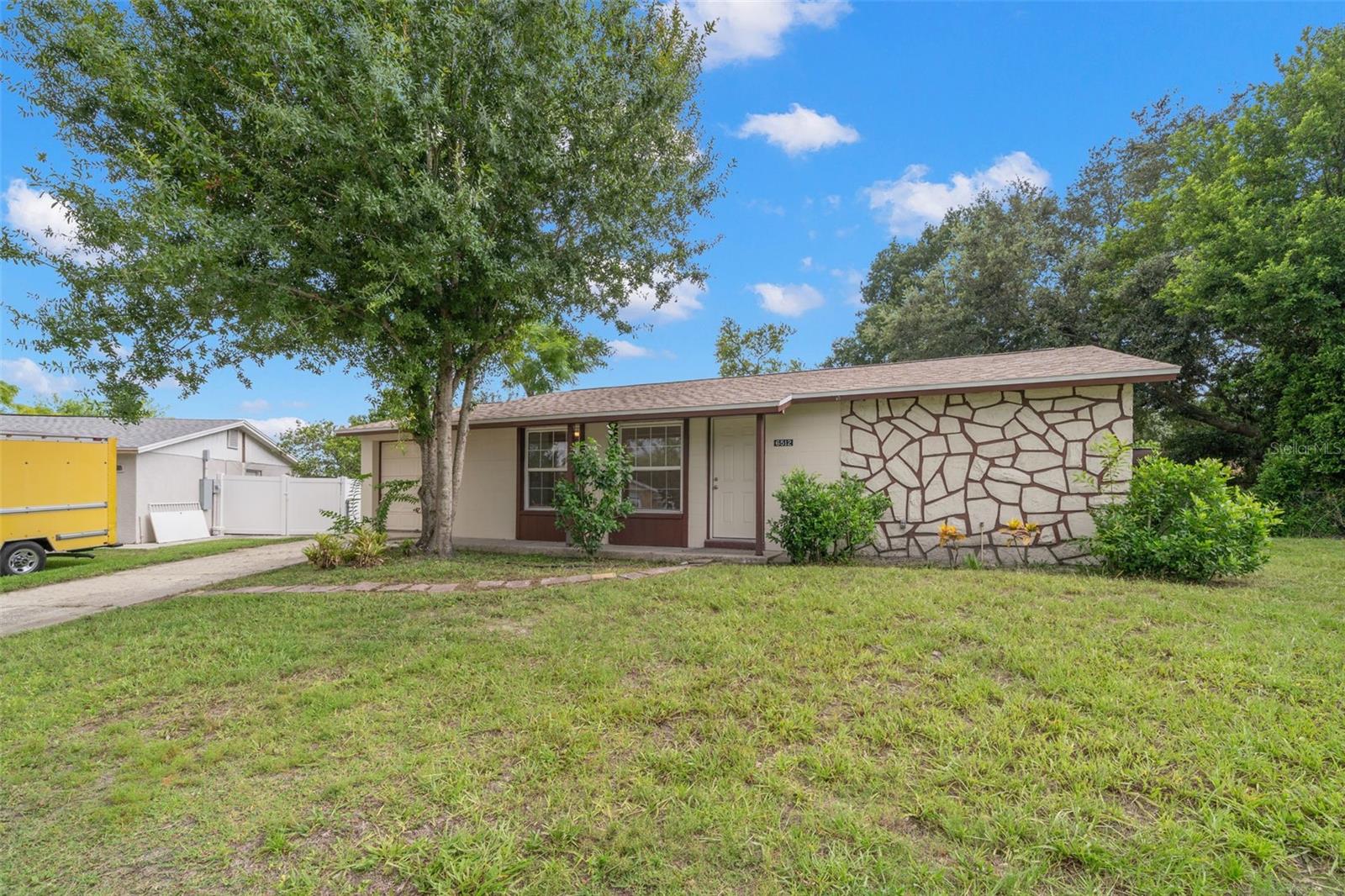 6512 AMUNDSON CT