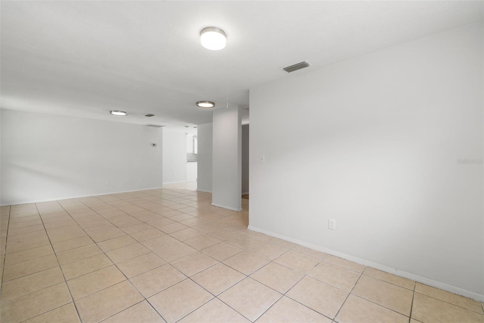 6512 AMUNDSON CT