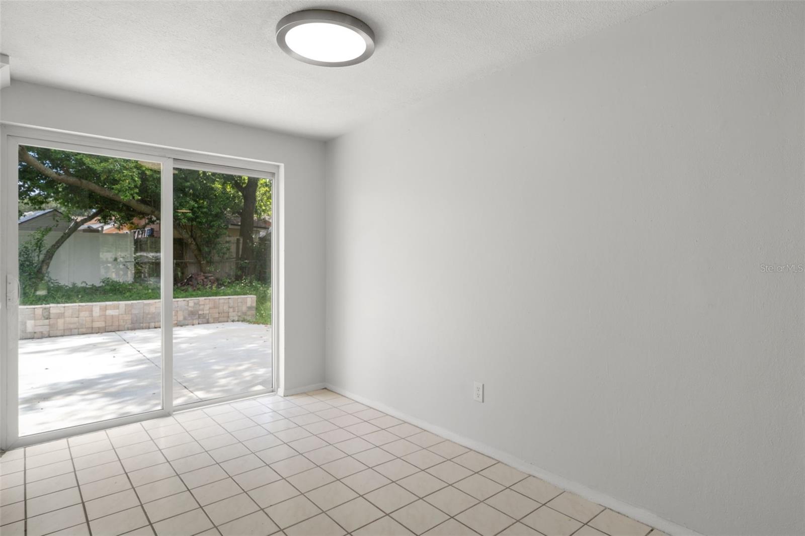 6512 AMUNDSON CT