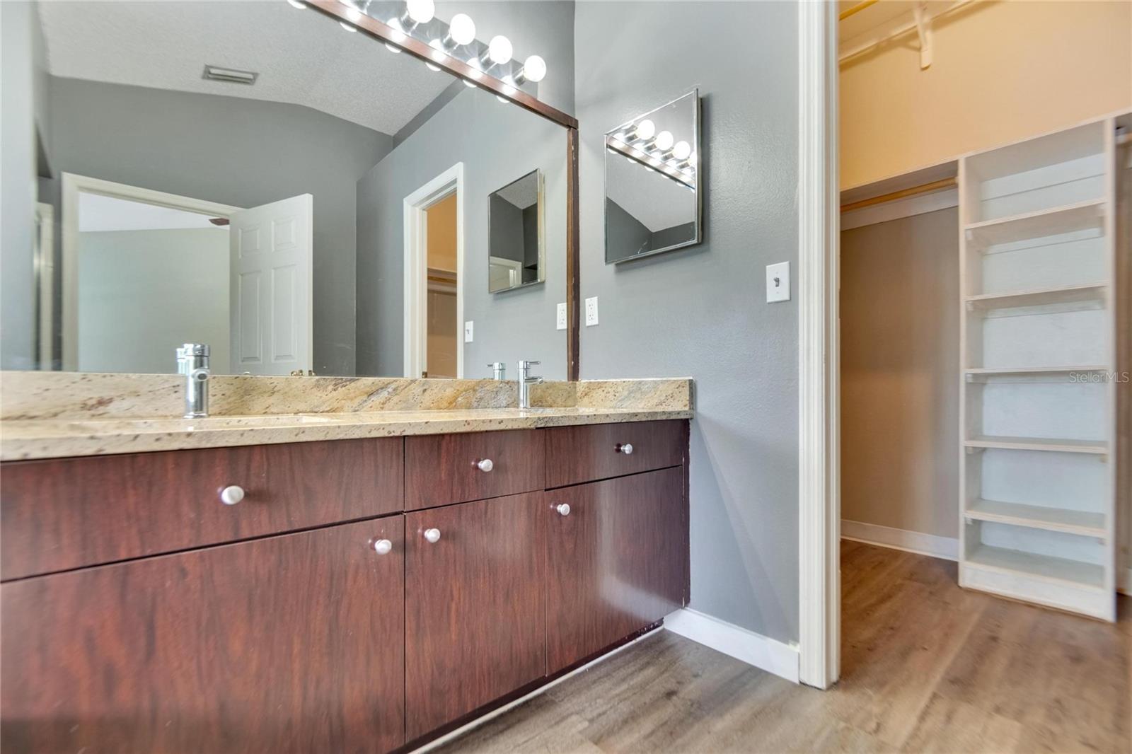 10937 CARNELIAN LN