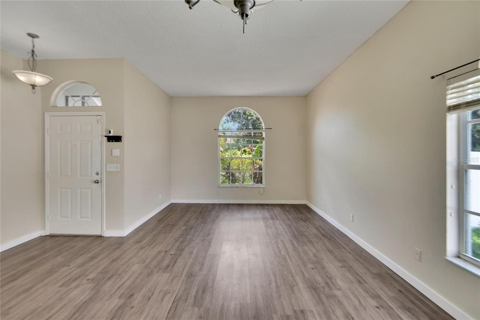 10937 CARNELIAN LN
