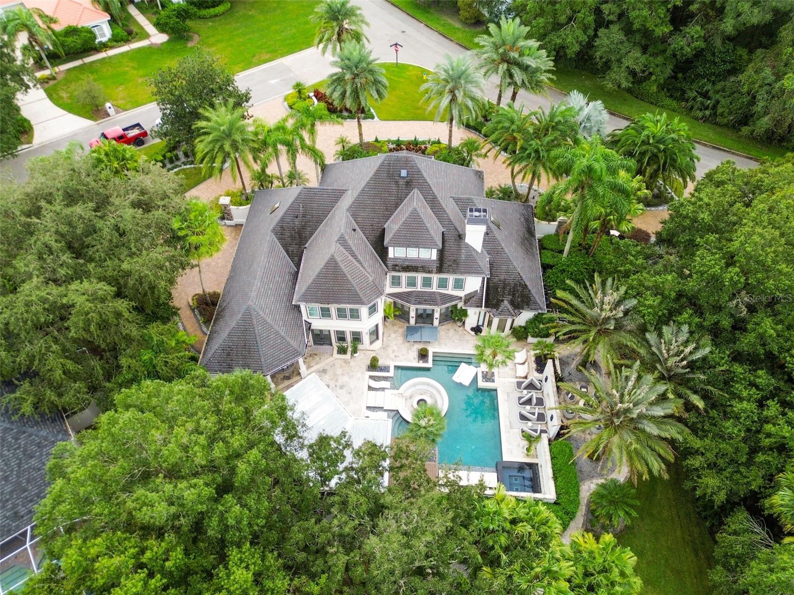 6211 EMMONS LN