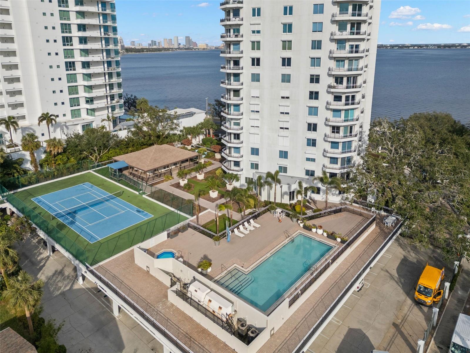 3435 BAYSHORE BLVD #601S
