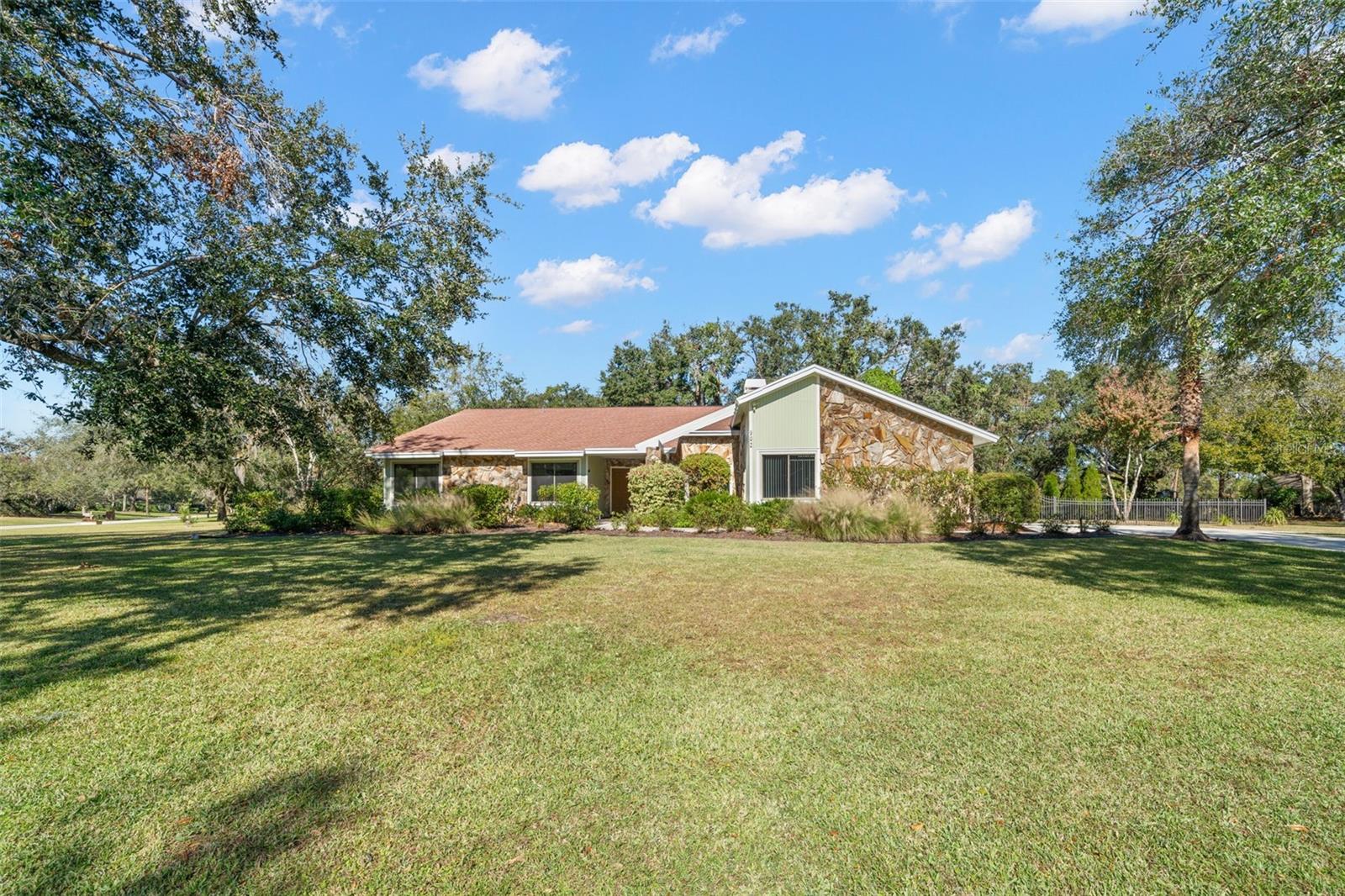 902 FLATWOOD CT
