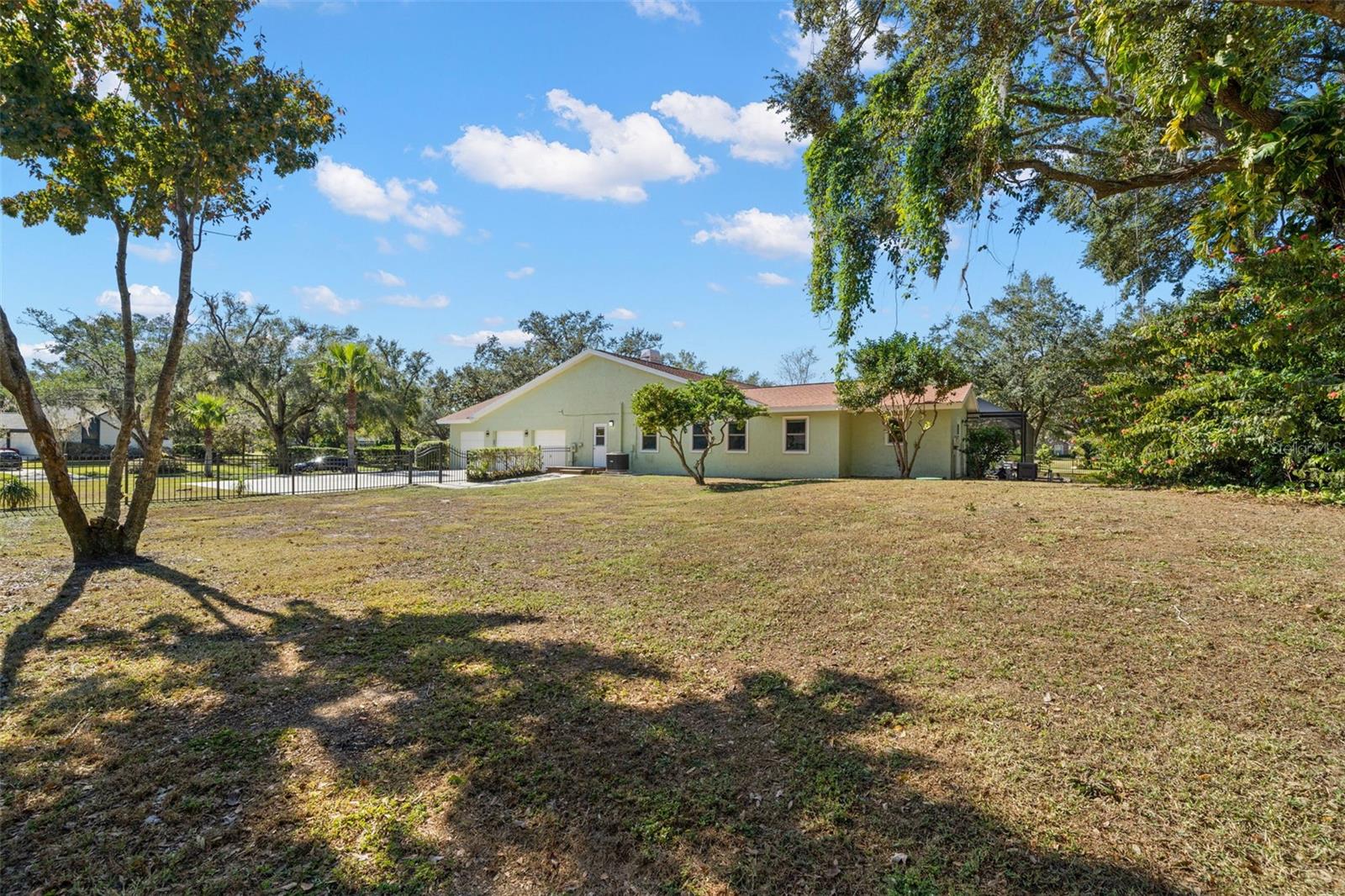 902 FLATWOOD CT