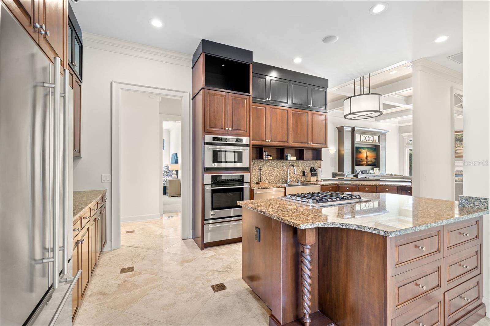 4520 W WOODMERE RD