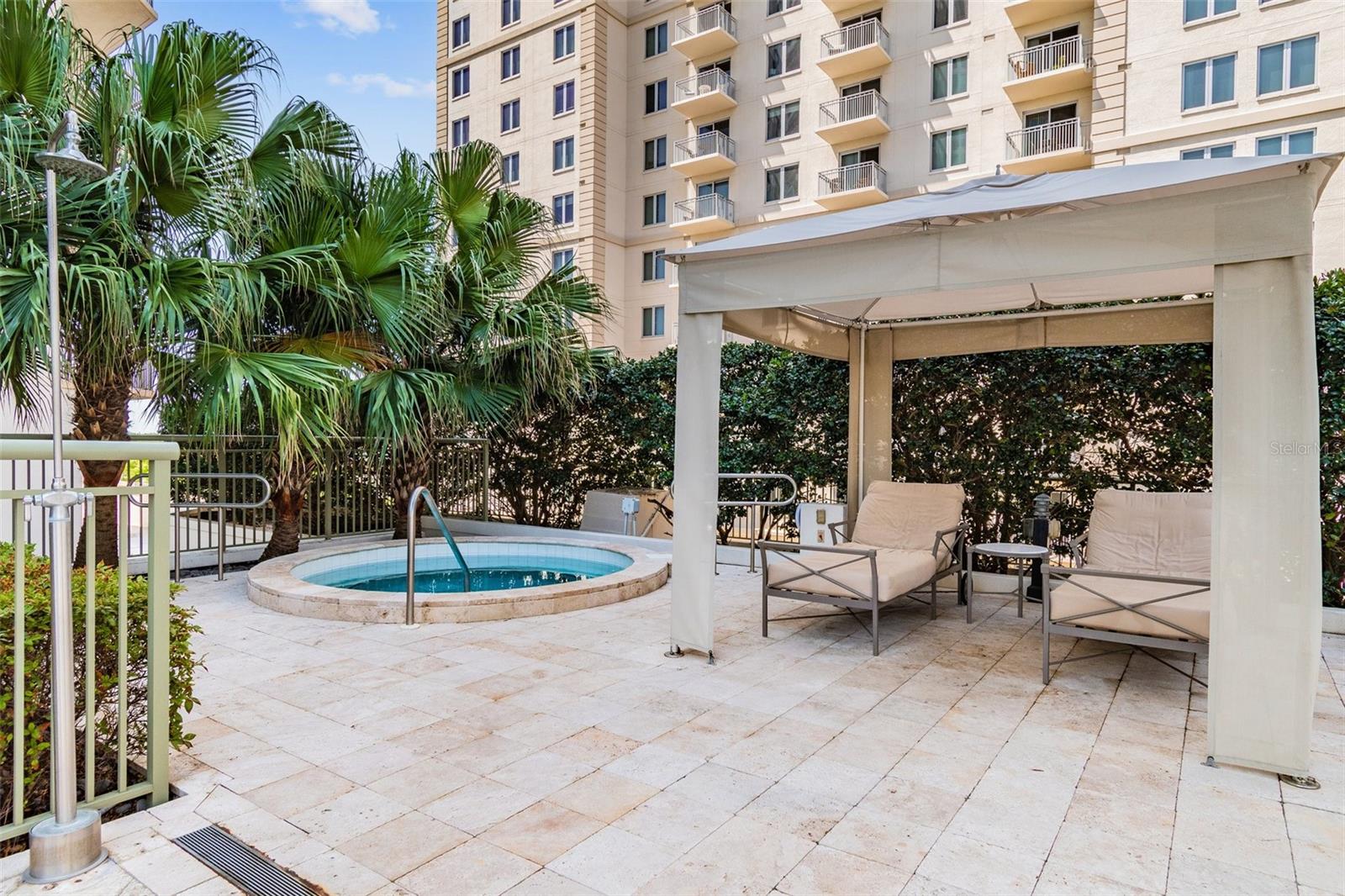 450 KNIGHTS RUN AVE #2001