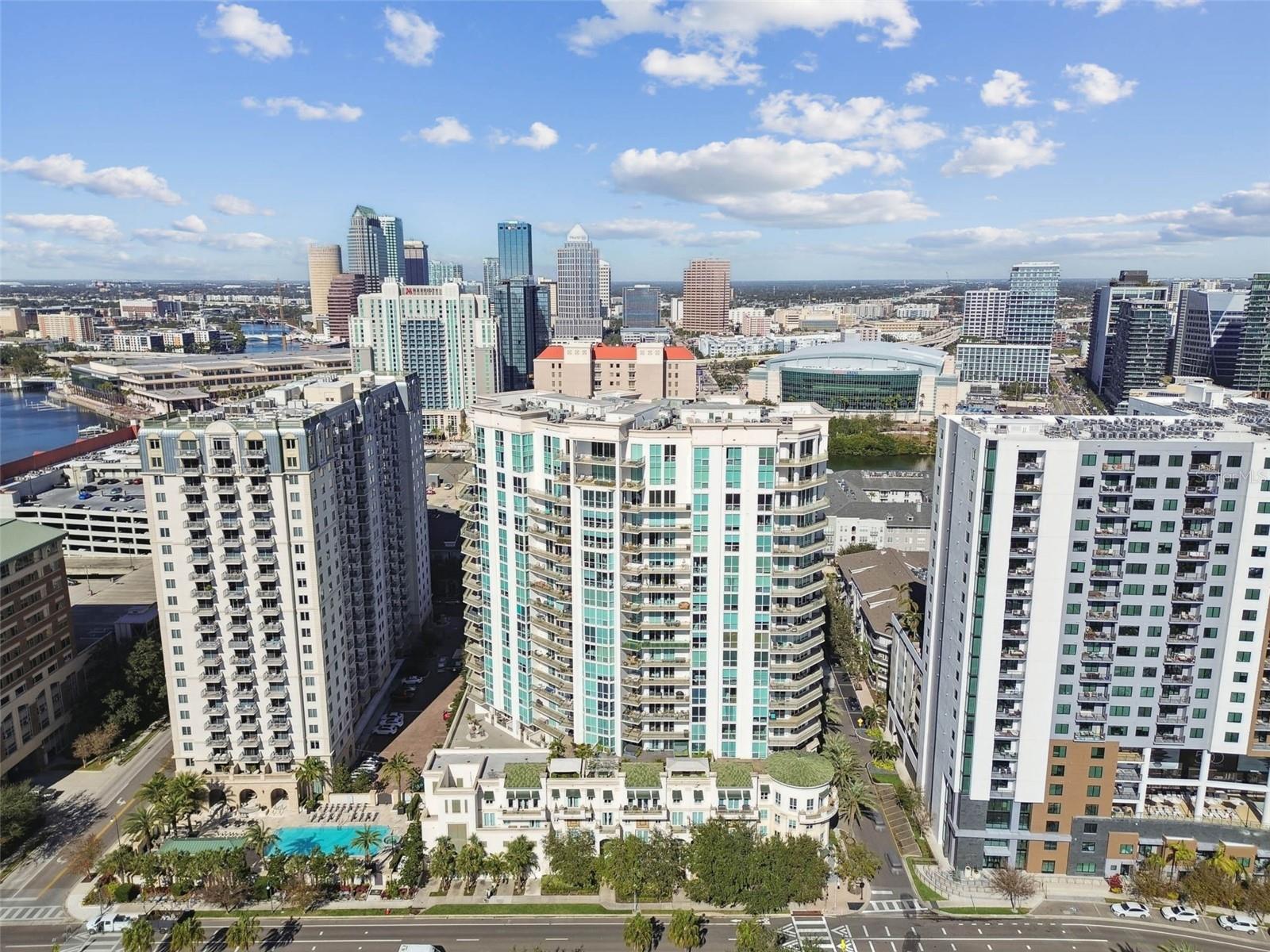 450 KNIGHTS RUN AVE #2001