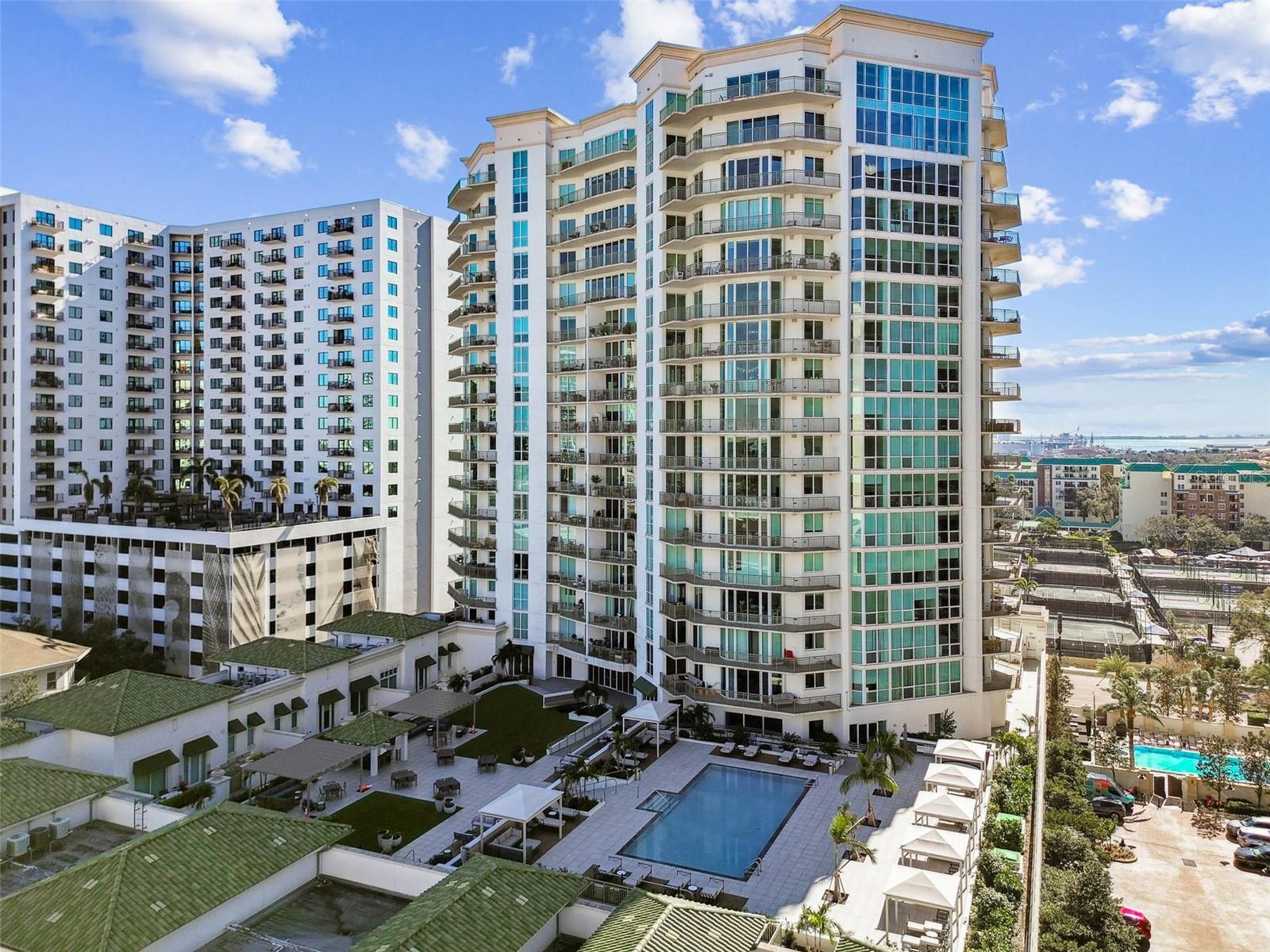 450 KNIGHTS RUN AVE #2001