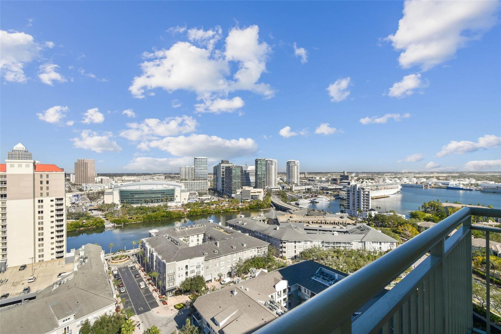 450 KNIGHTS RUN AVE #2001