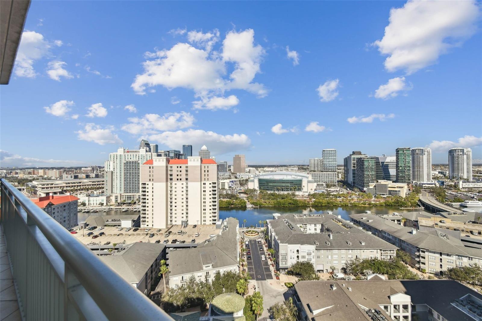 450 KNIGHTS RUN AVE #2001