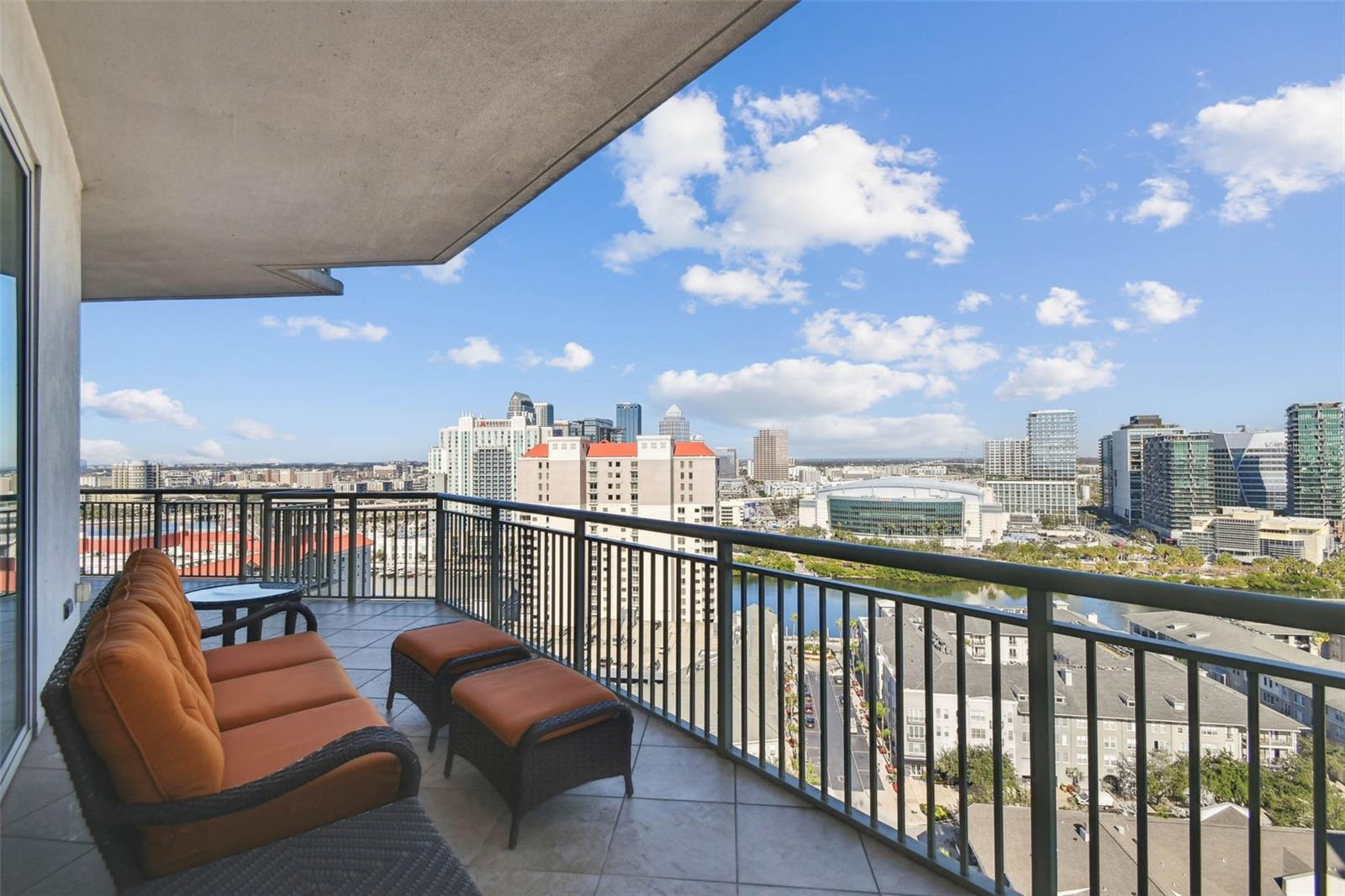 450 KNIGHTS RUN AVE #2001