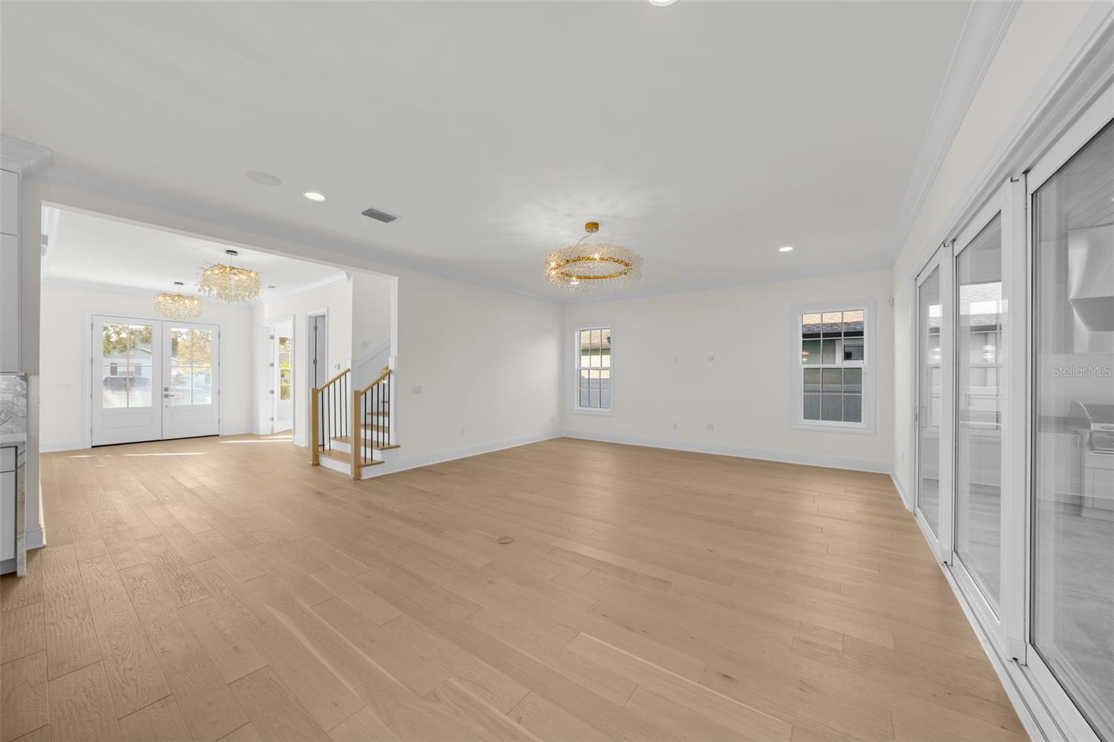 4005 W MULLEN AVE