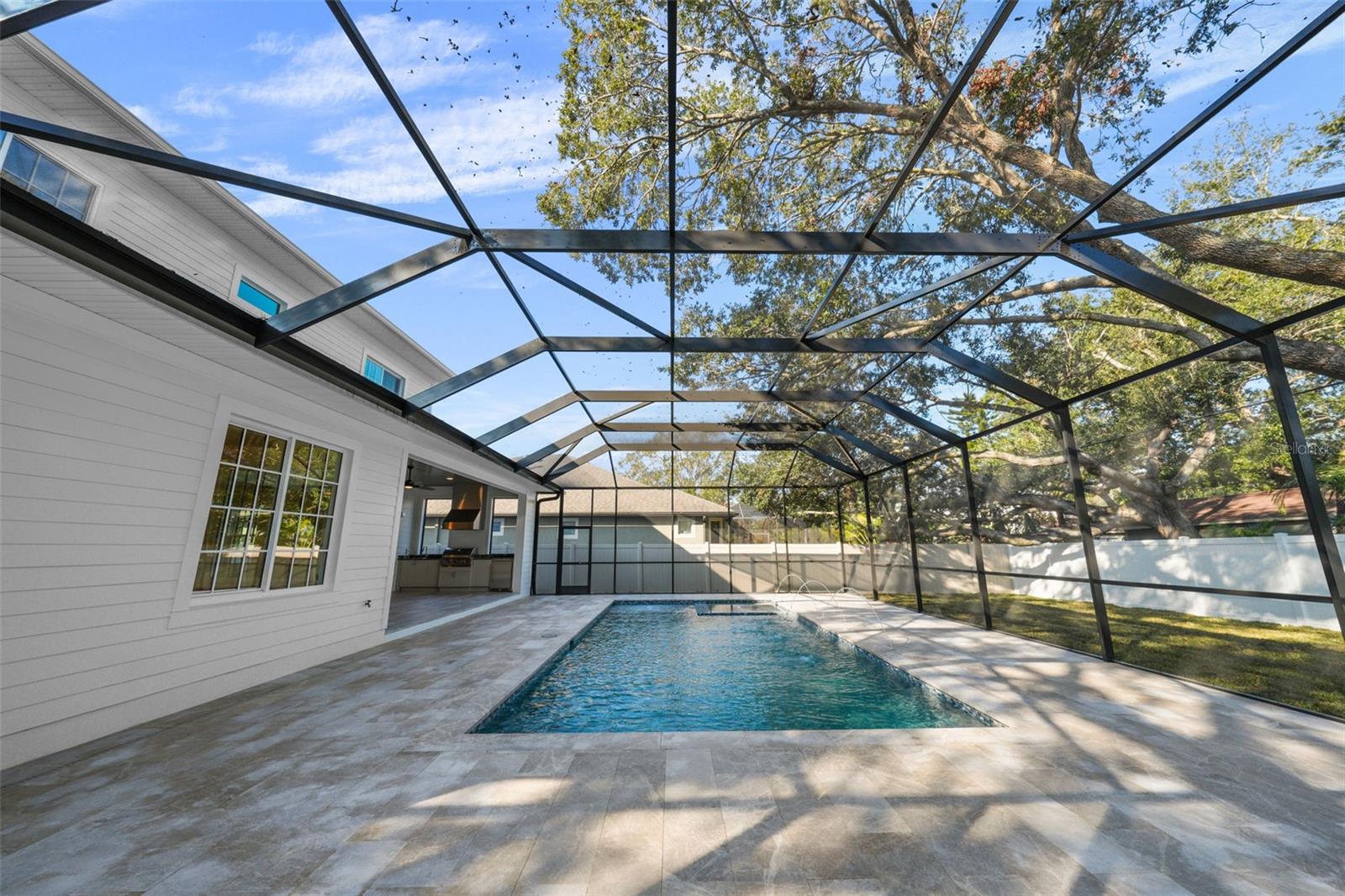 4005 W MULLEN AVE