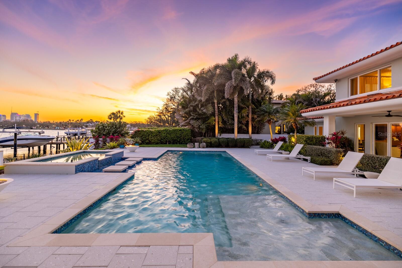 611 BRIGHTWATERS BLVD NE