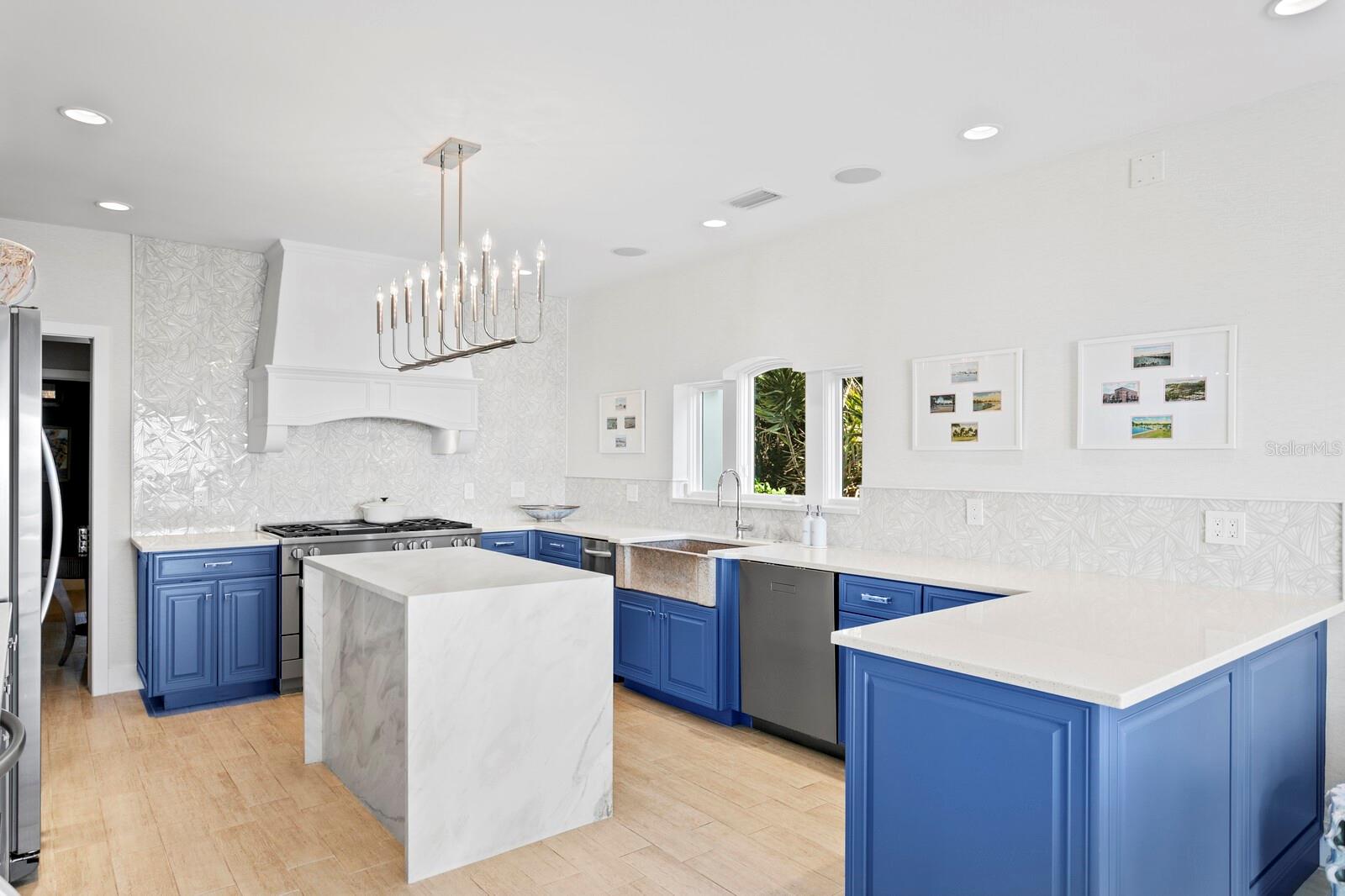 611 BRIGHTWATERS BLVD NE