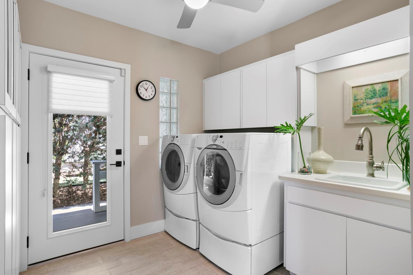 611 BRIGHTWATERS BLVD NE