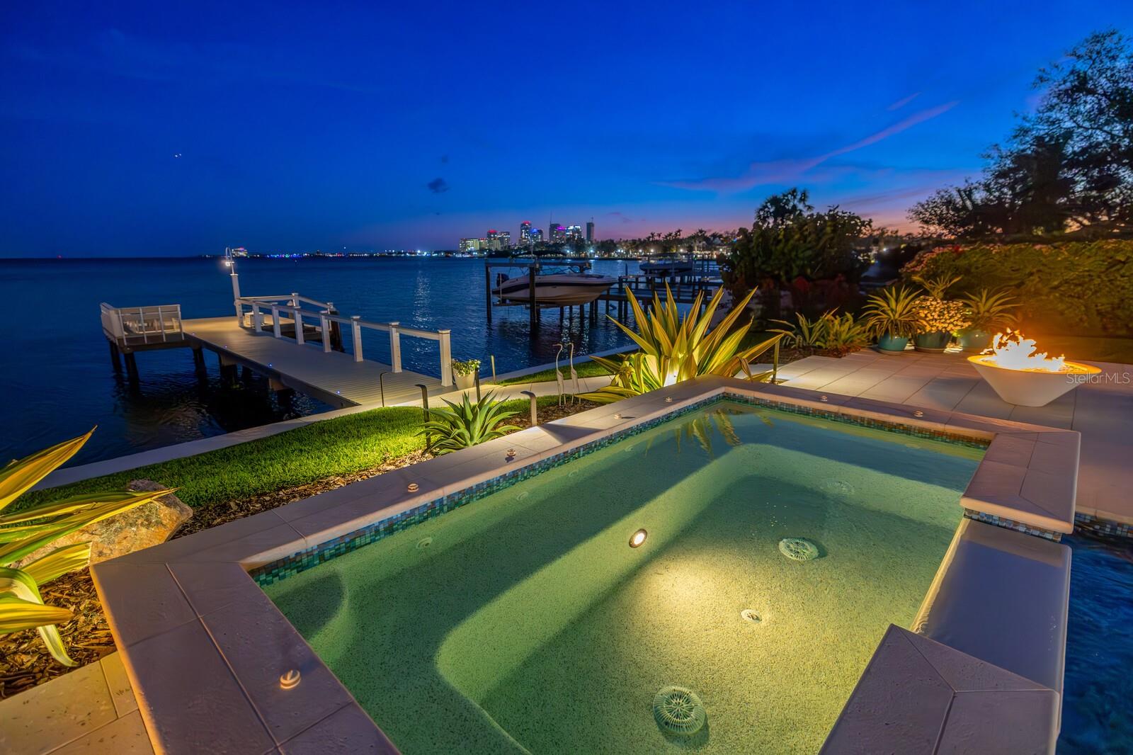 611 BRIGHTWATERS BLVD NE