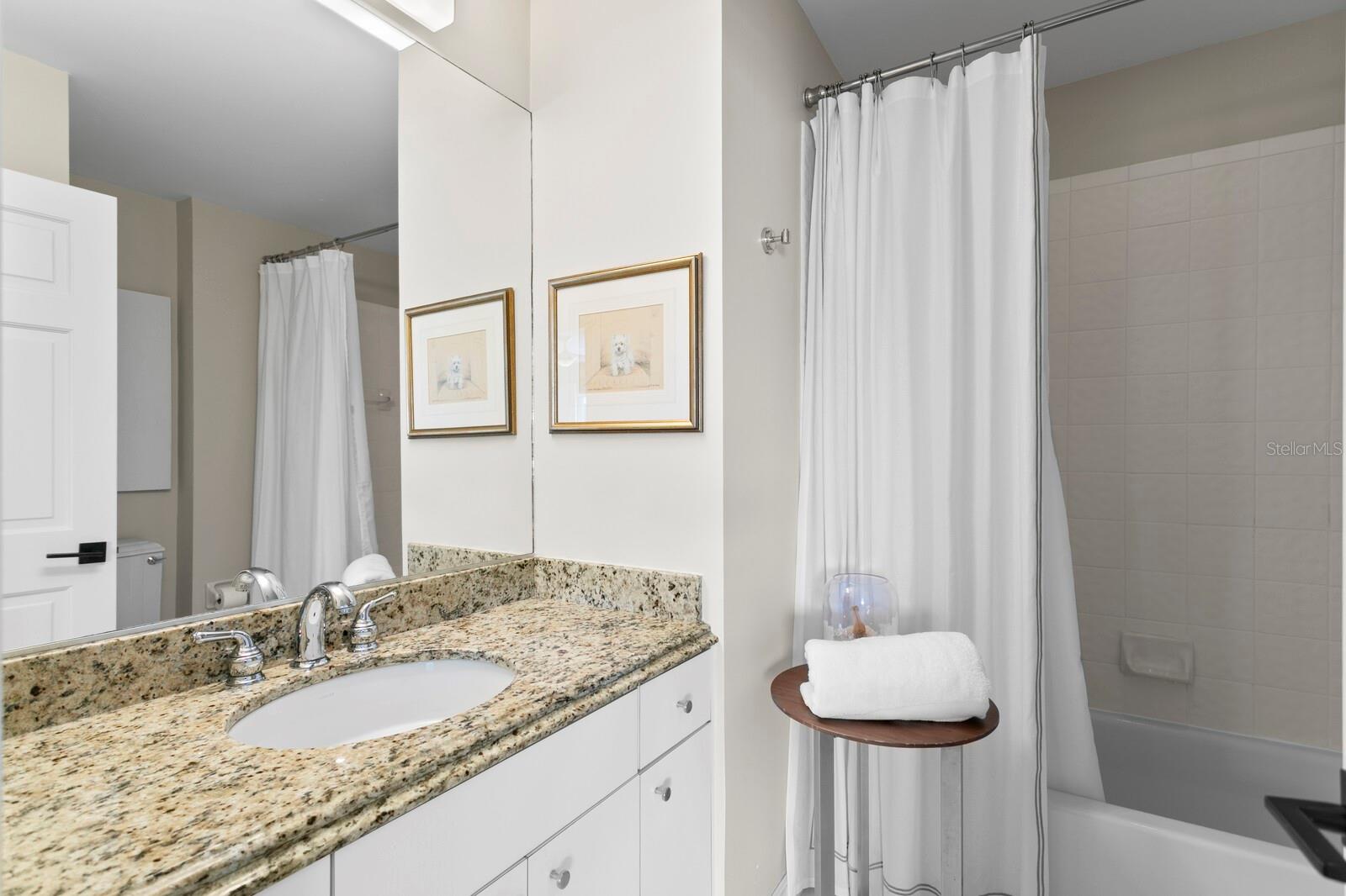 611 BRIGHTWATERS BLVD NE