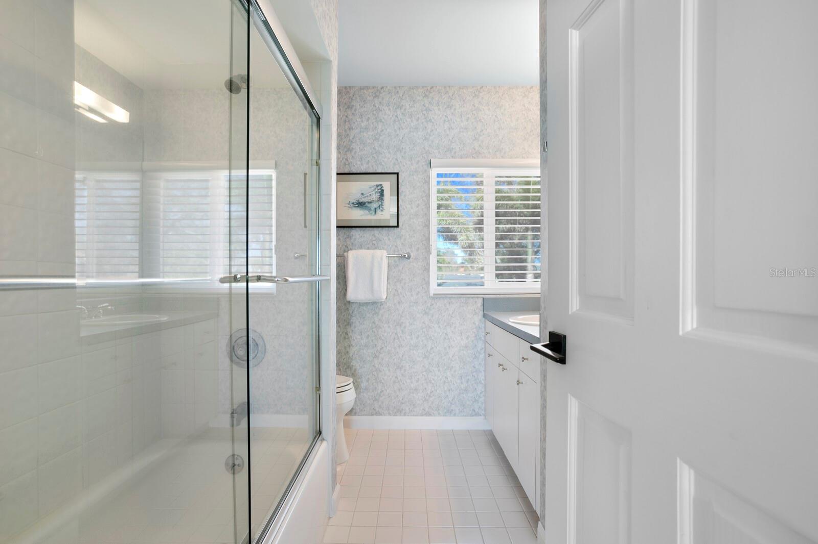 611 BRIGHTWATERS BLVD NE