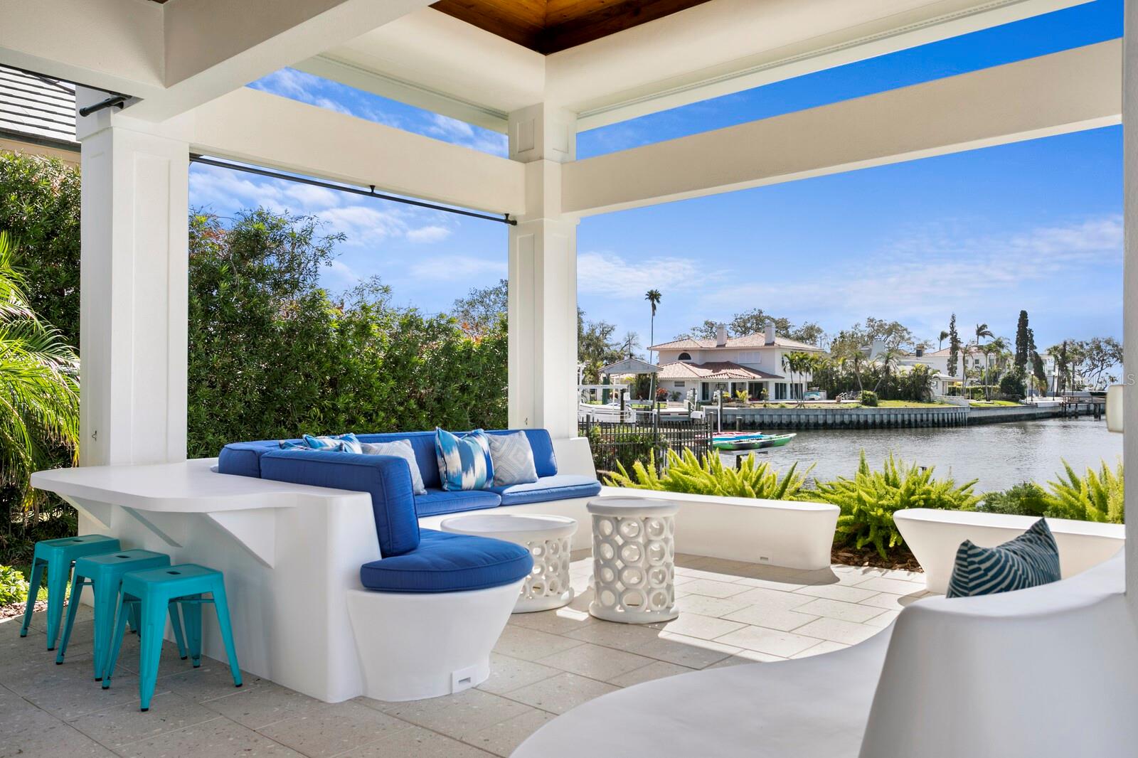 611 BRIGHTWATERS BLVD NE