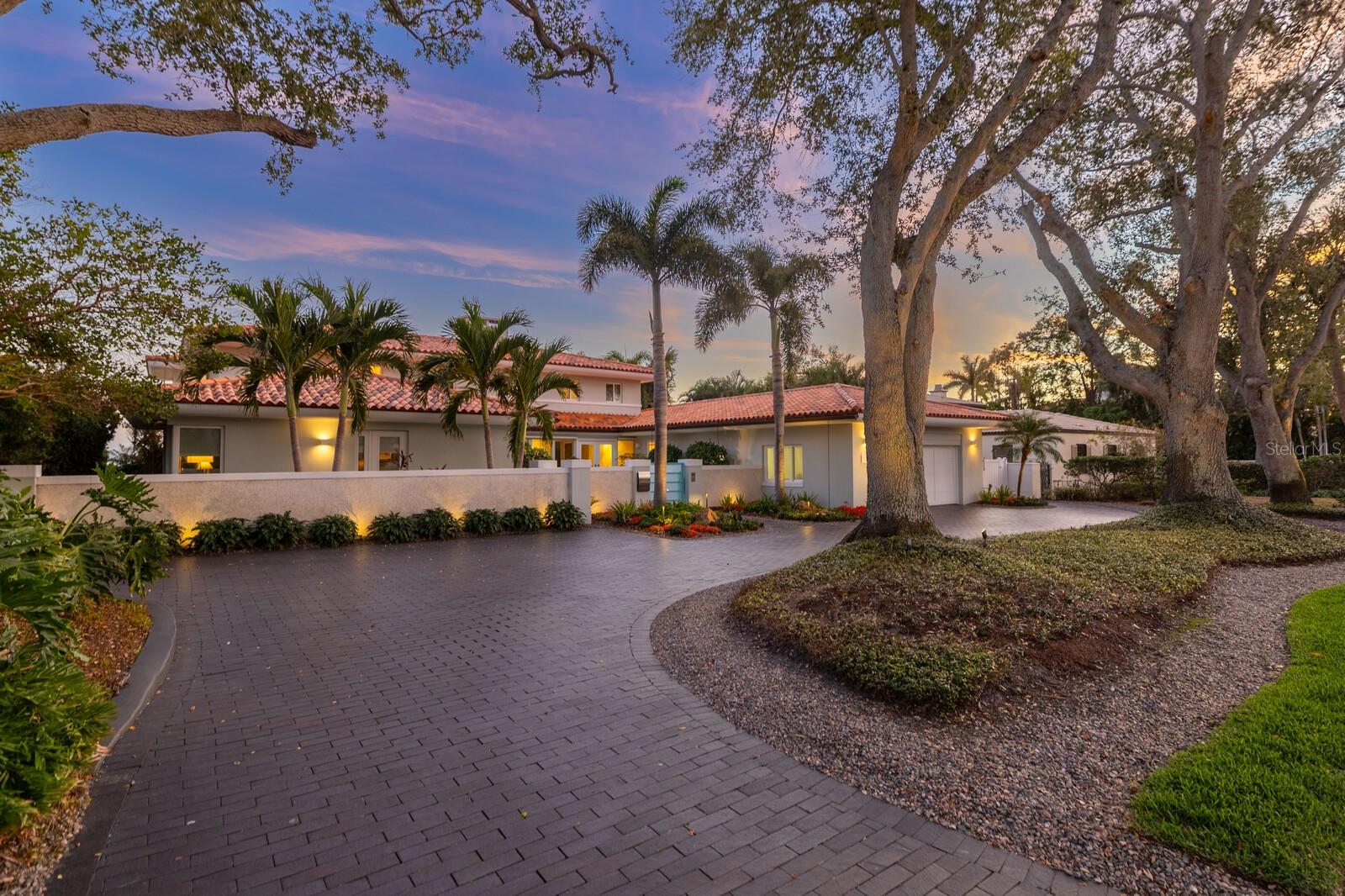 611 BRIGHTWATERS BLVD NE