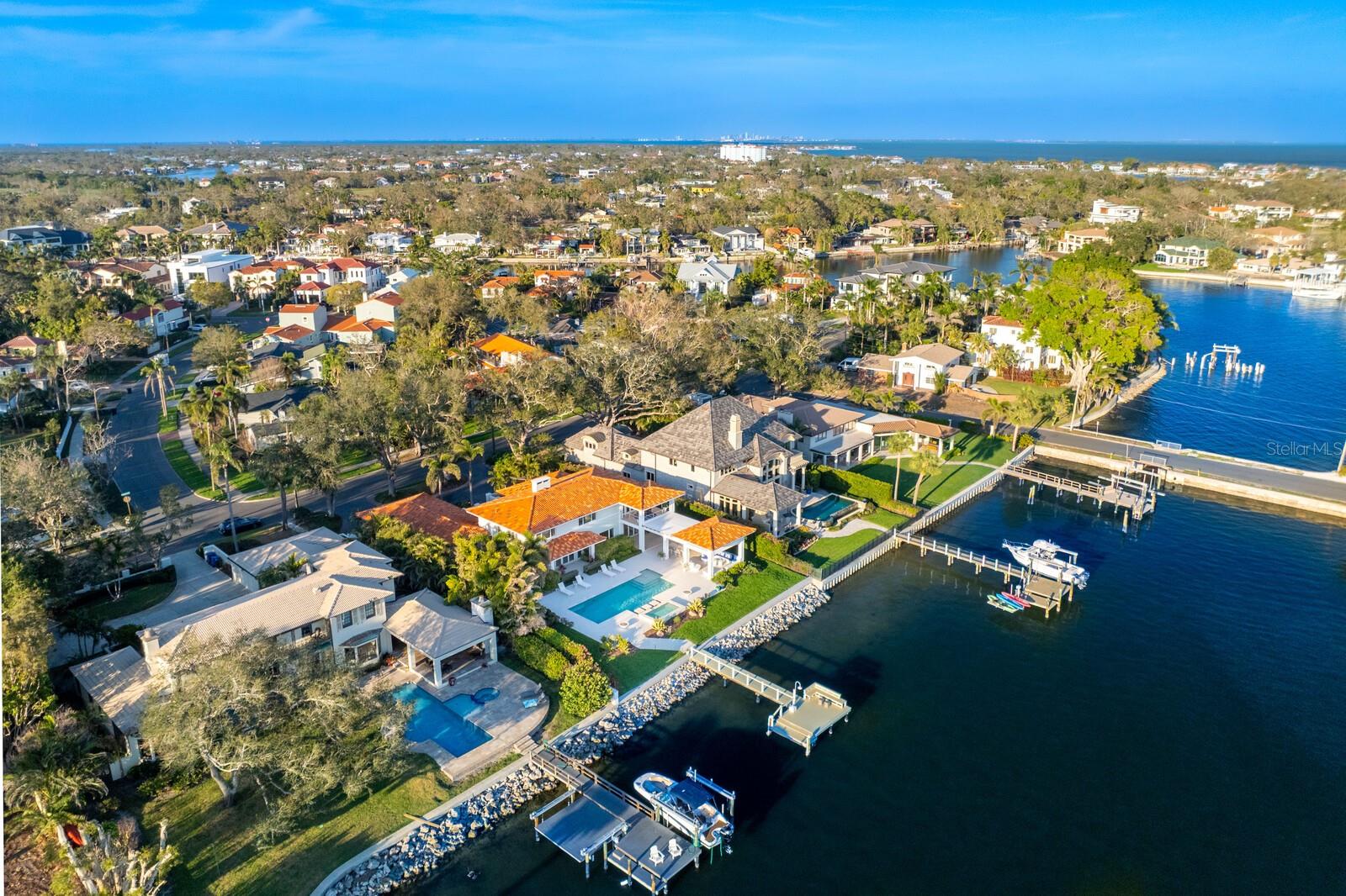 611 BRIGHTWATERS BLVD NE