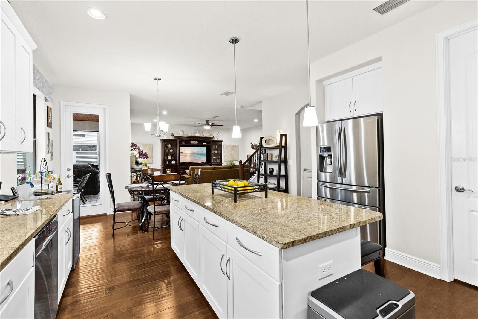 3605 E TAMPA CIR