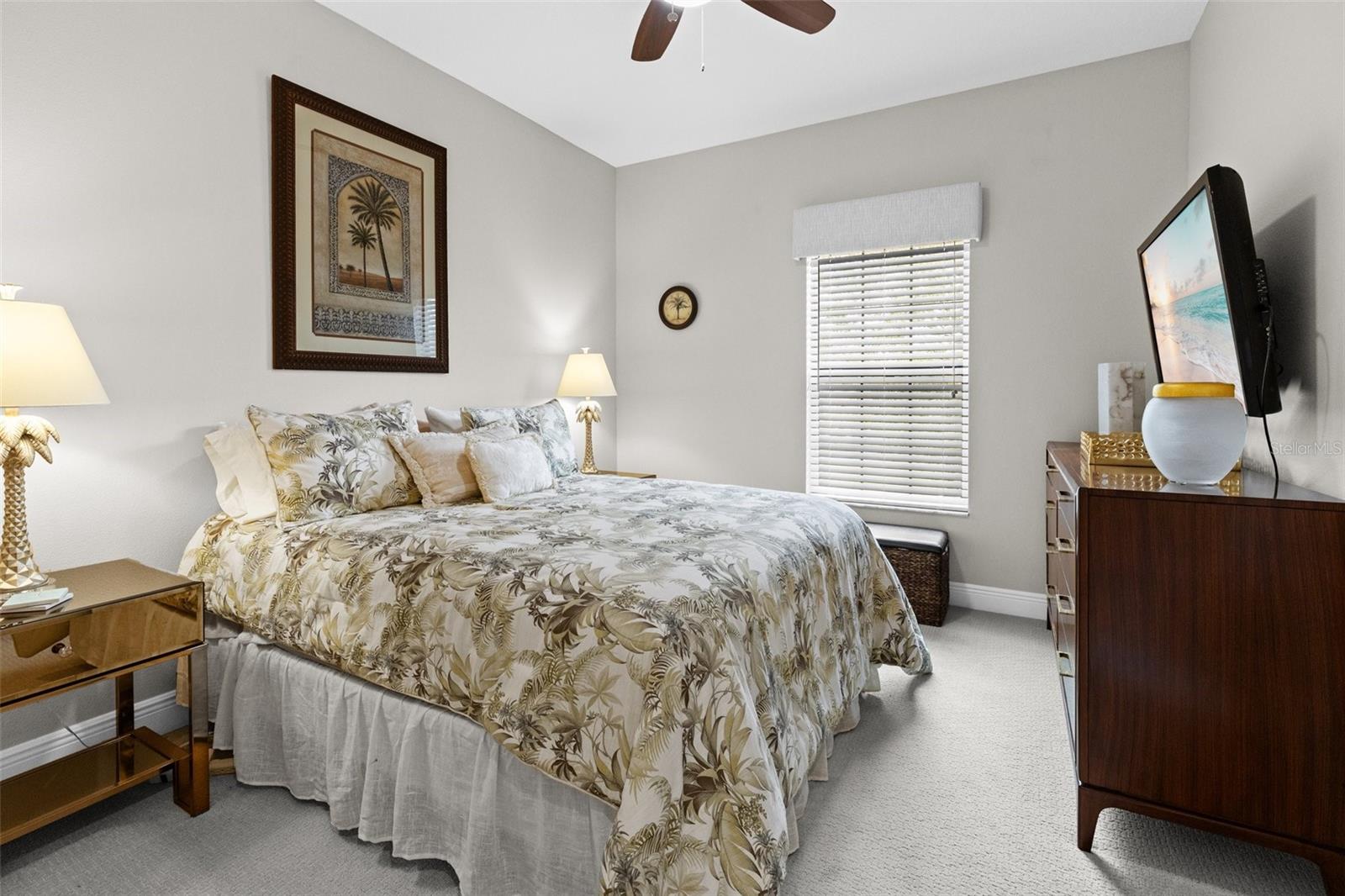 3605 E TAMPA CIR