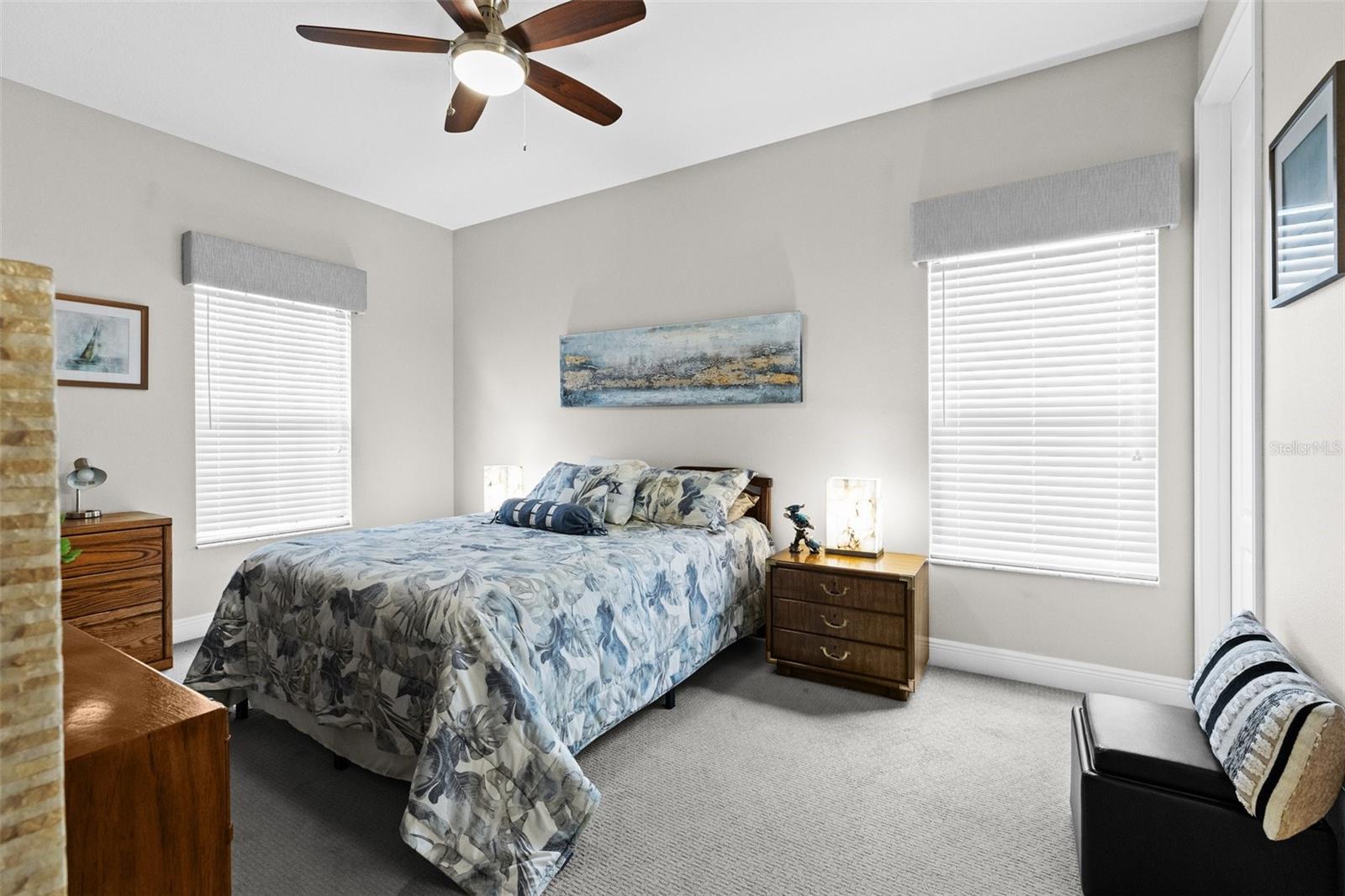 3605 E TAMPA CIR