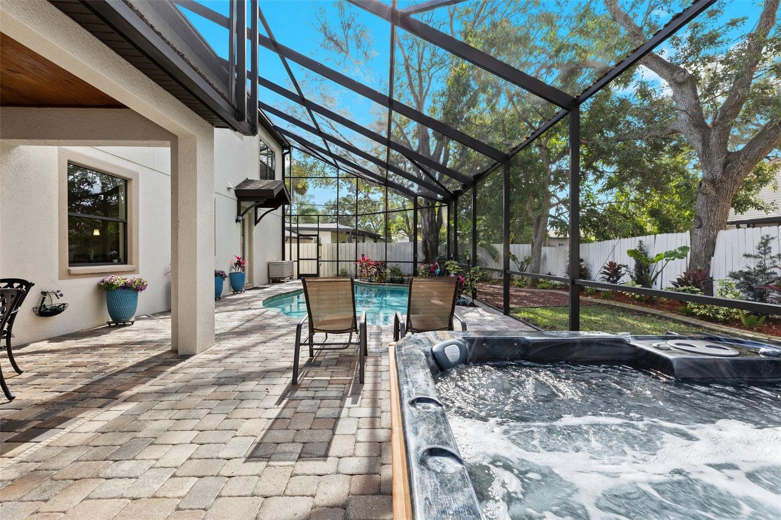 3605 E TAMPA CIR
