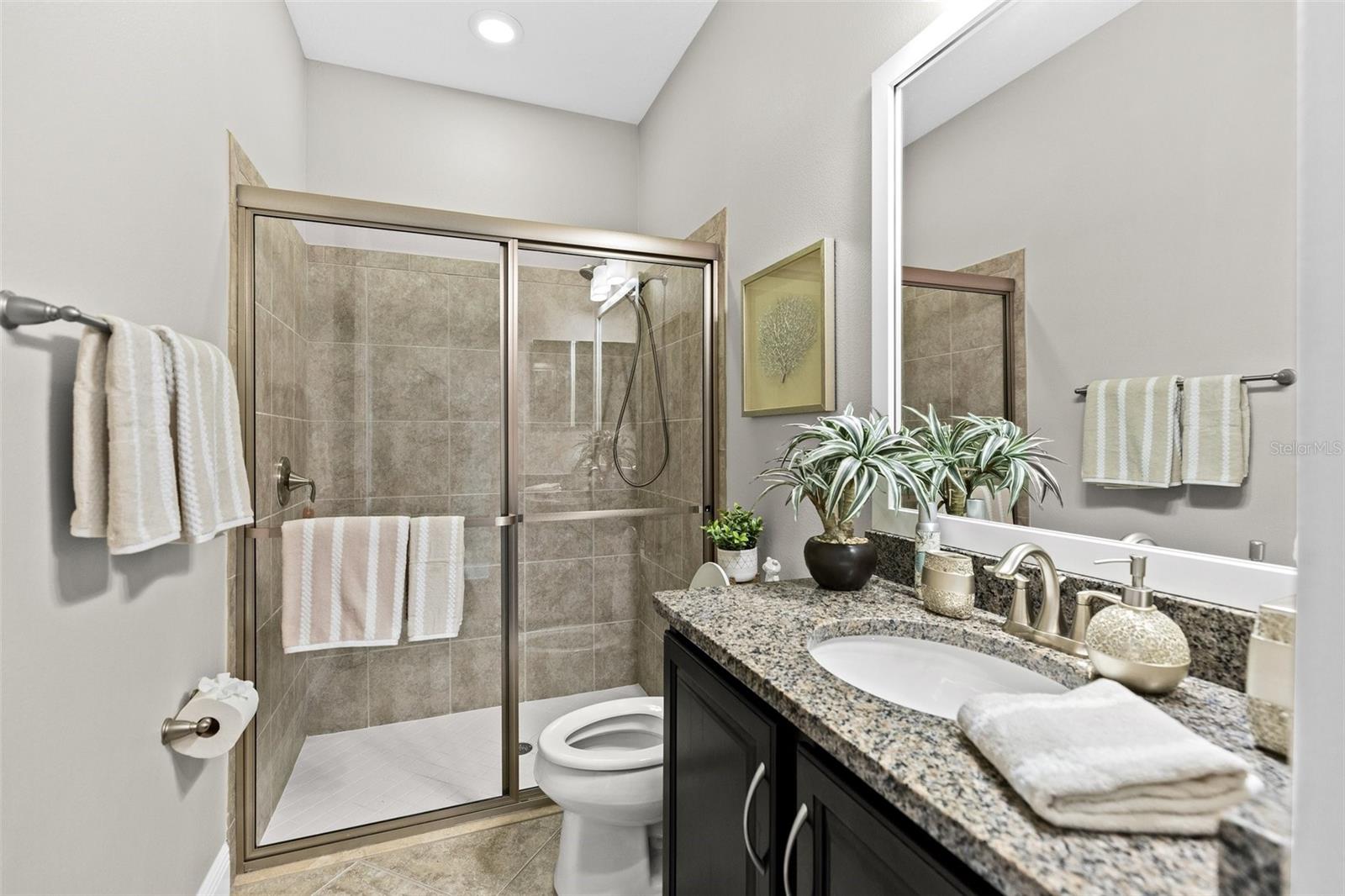 3605 E TAMPA CIR