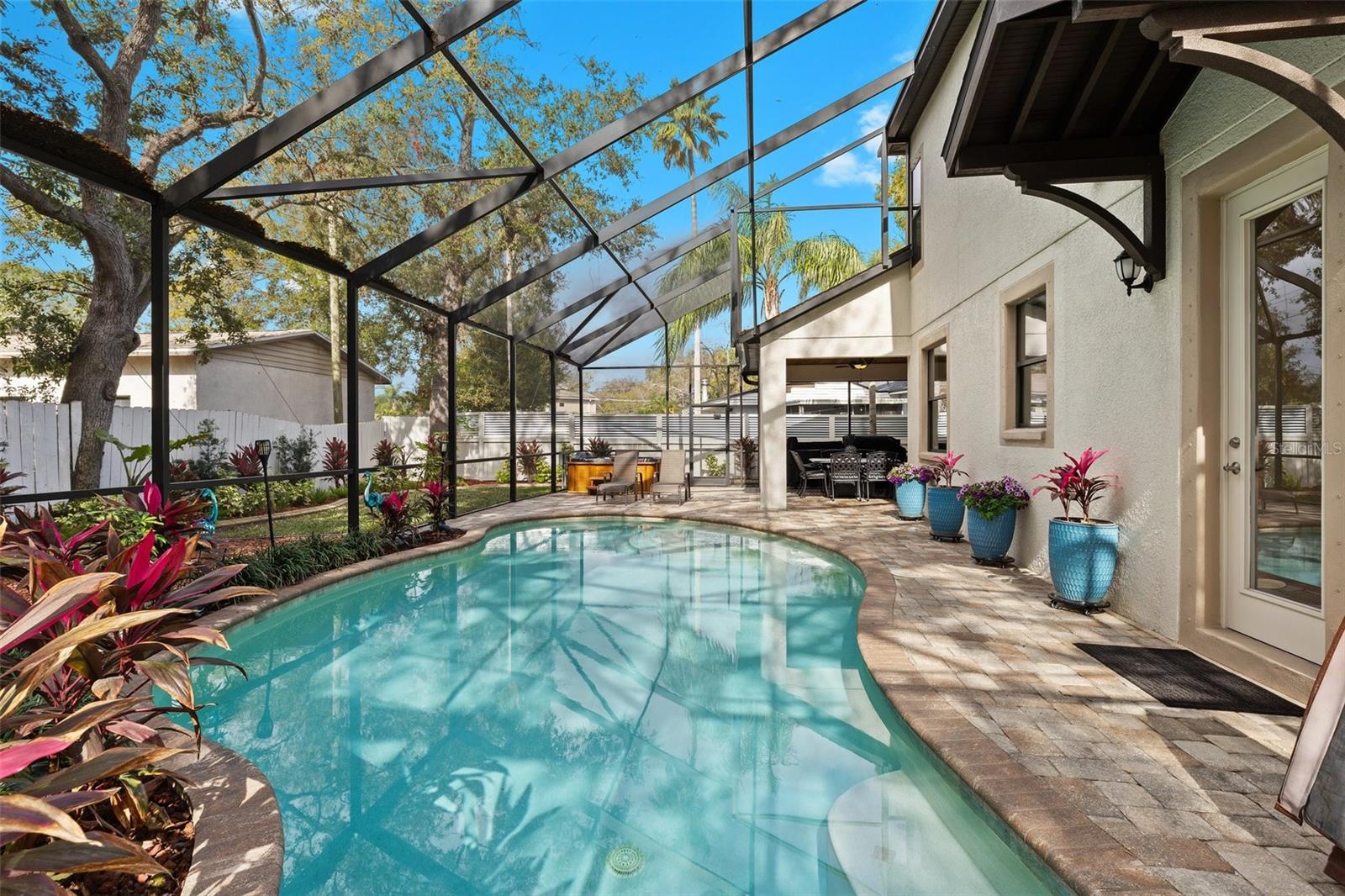 3605 E TAMPA CIR