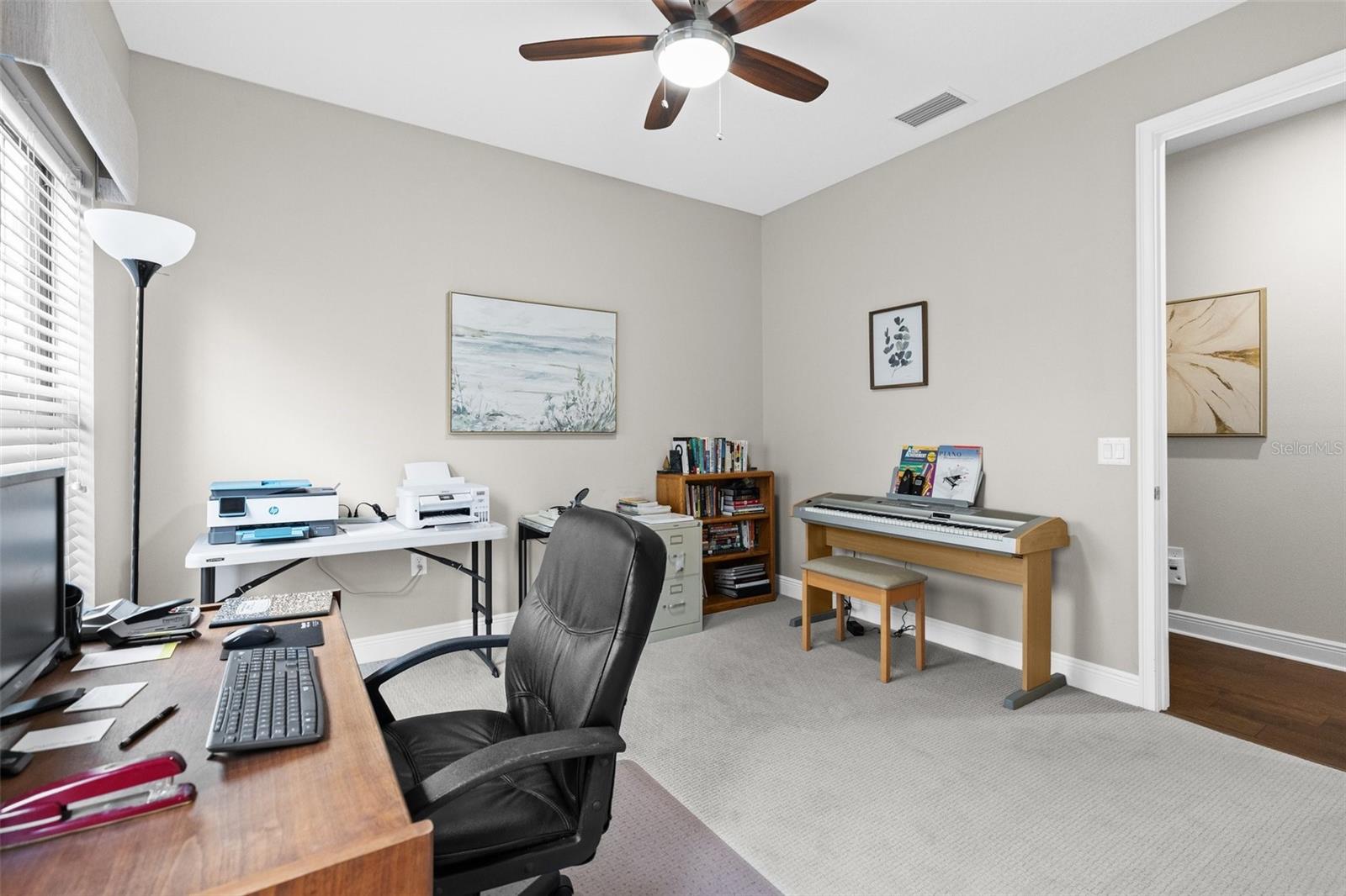3605 E TAMPA CIR