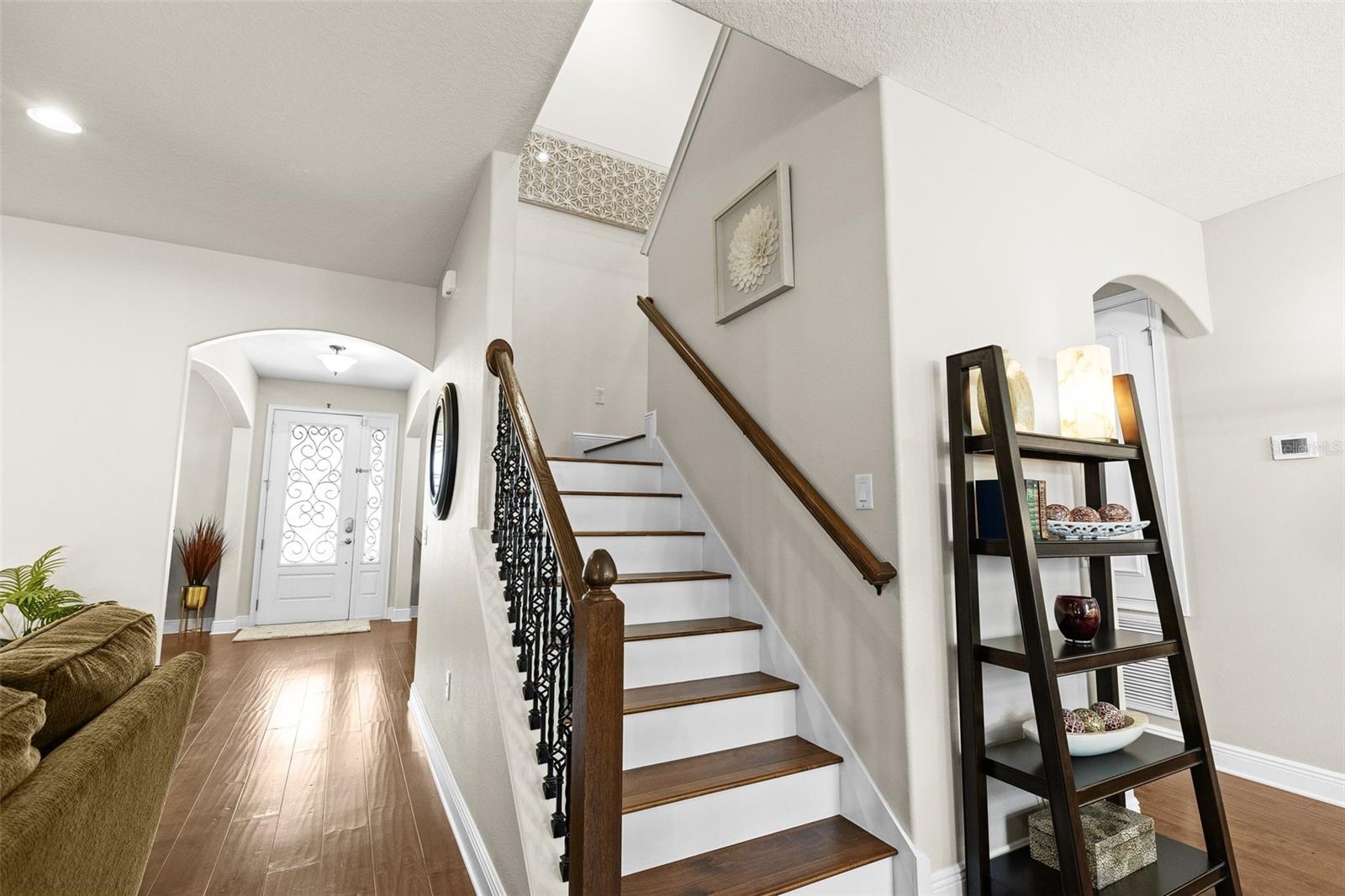 3605 E TAMPA CIR