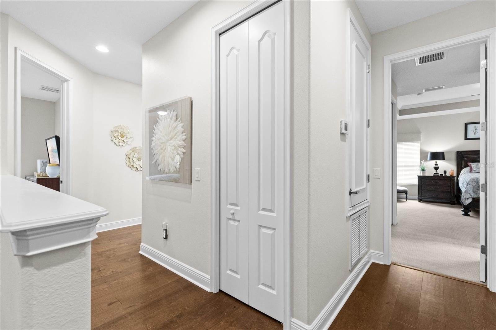 3605 E TAMPA CIR
