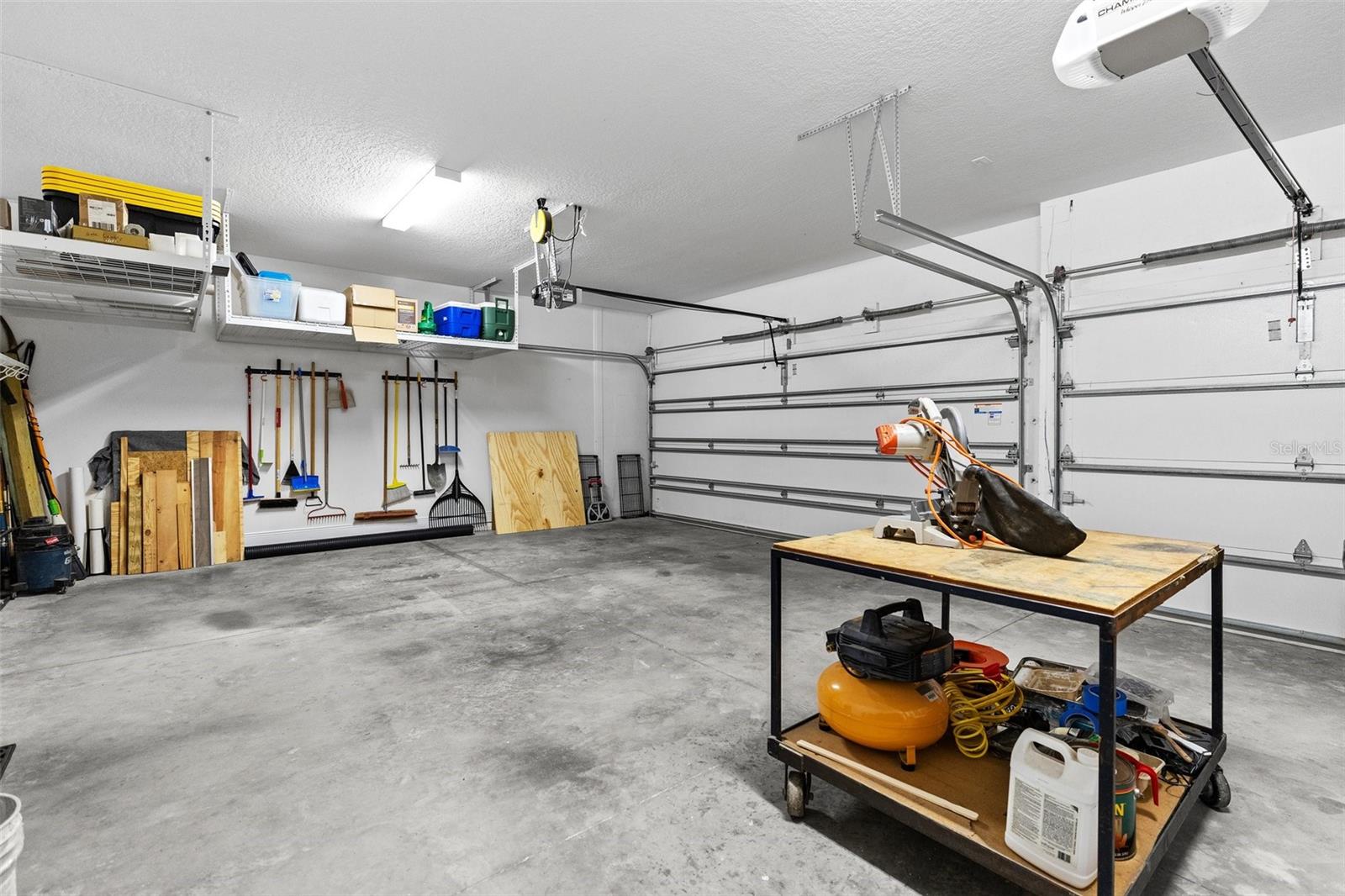 3605 E TAMPA CIR