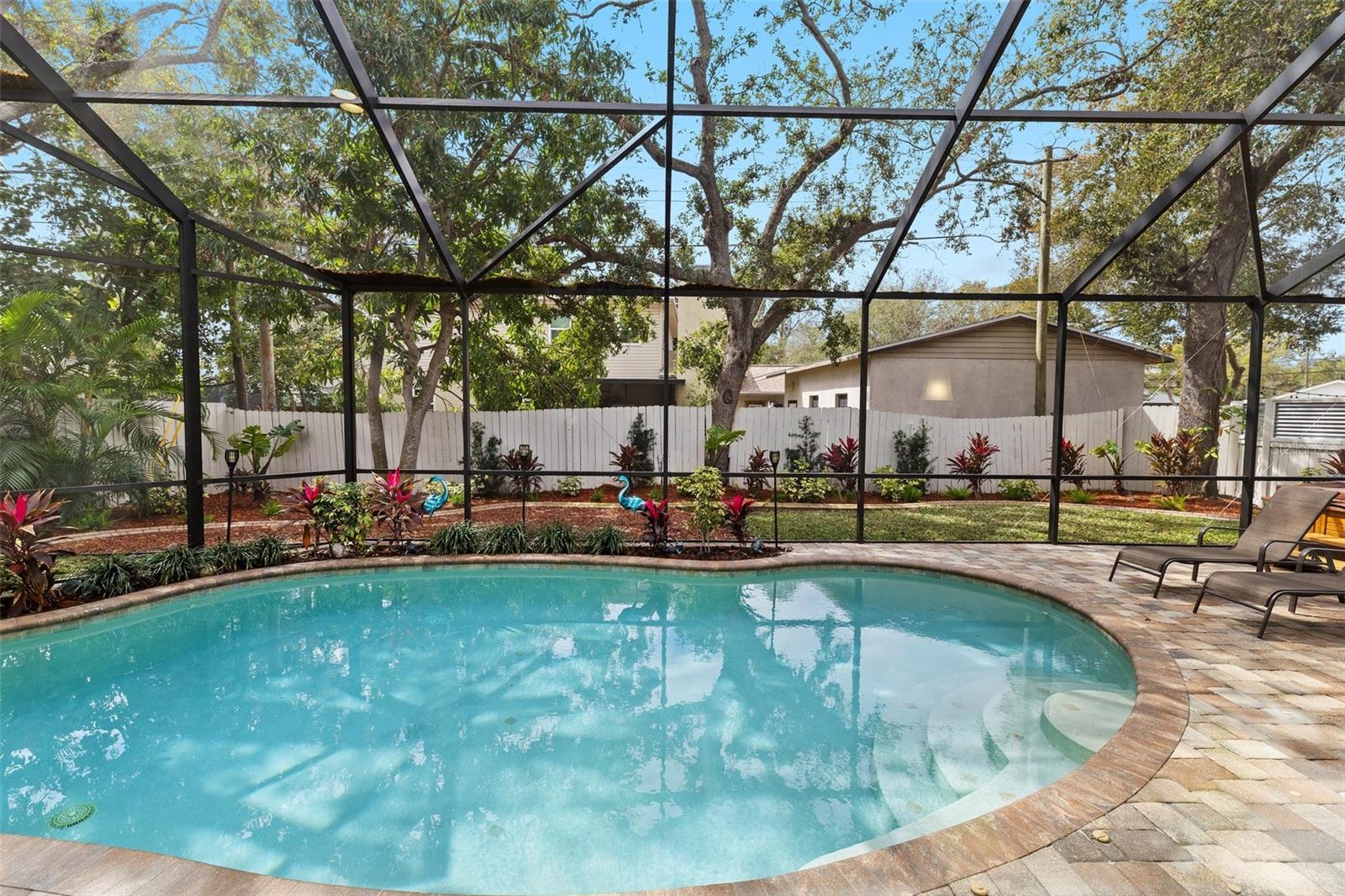 3605 E TAMPA CIR