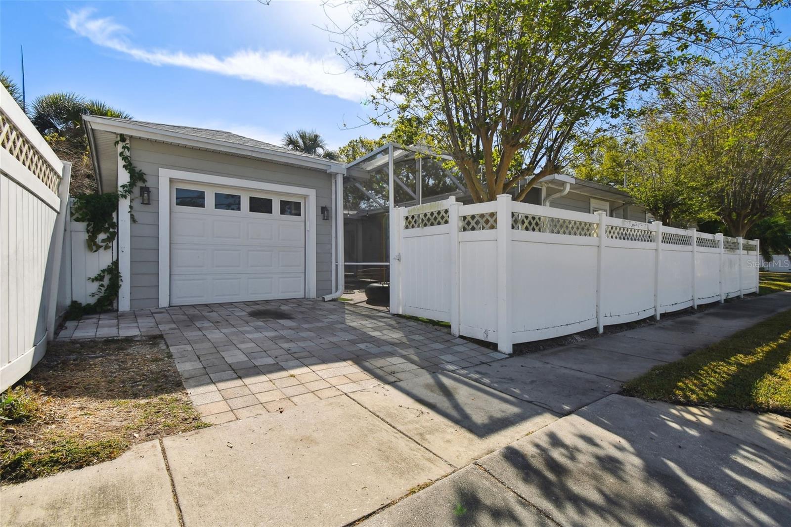 3823 W OBISPO ST