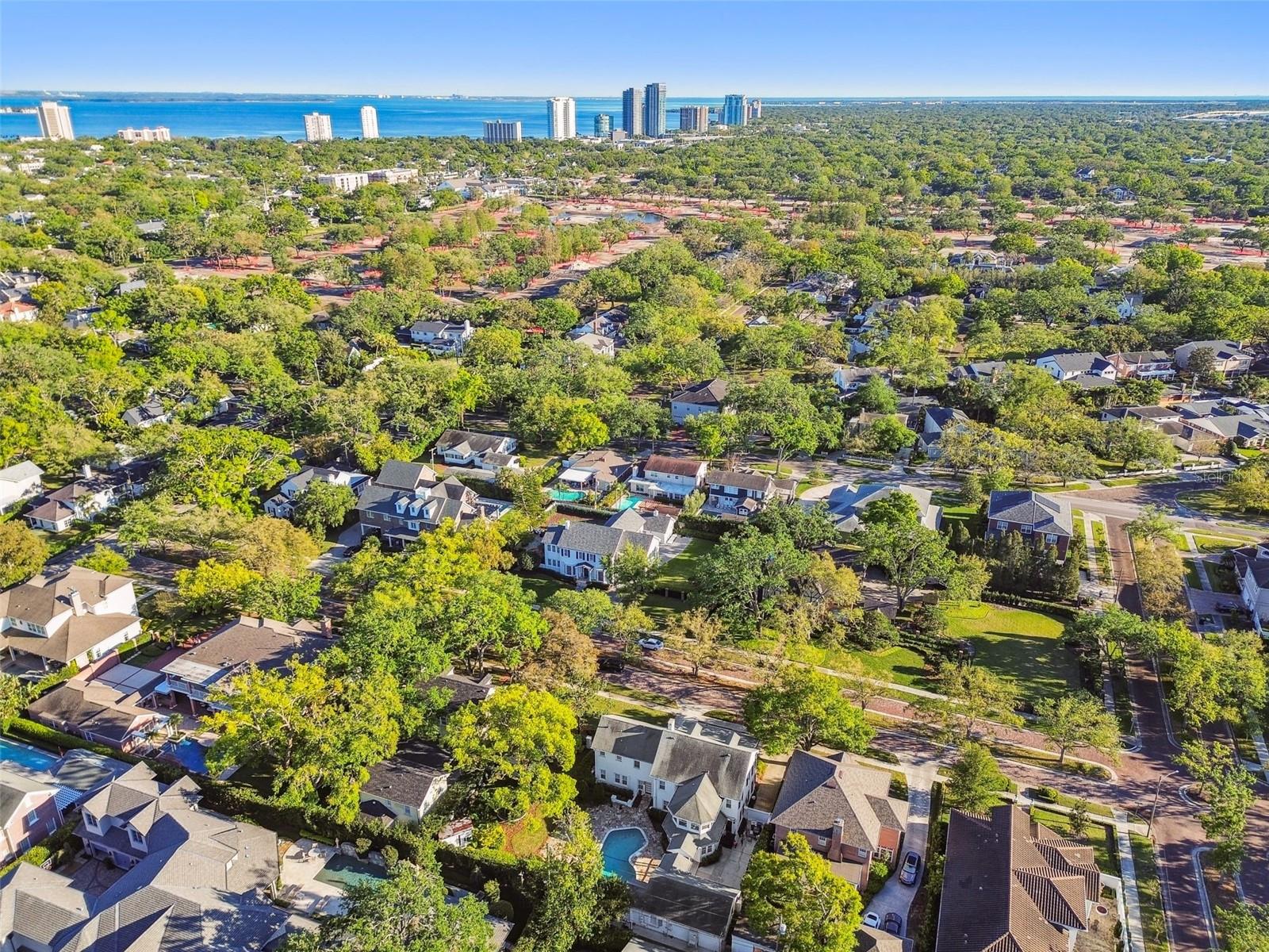 3313 W MULLEN AVE