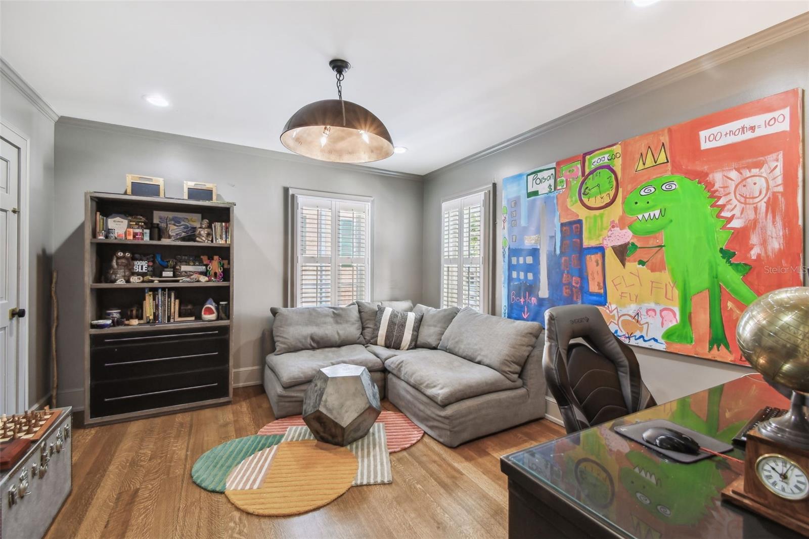 3313 W MULLEN AVE