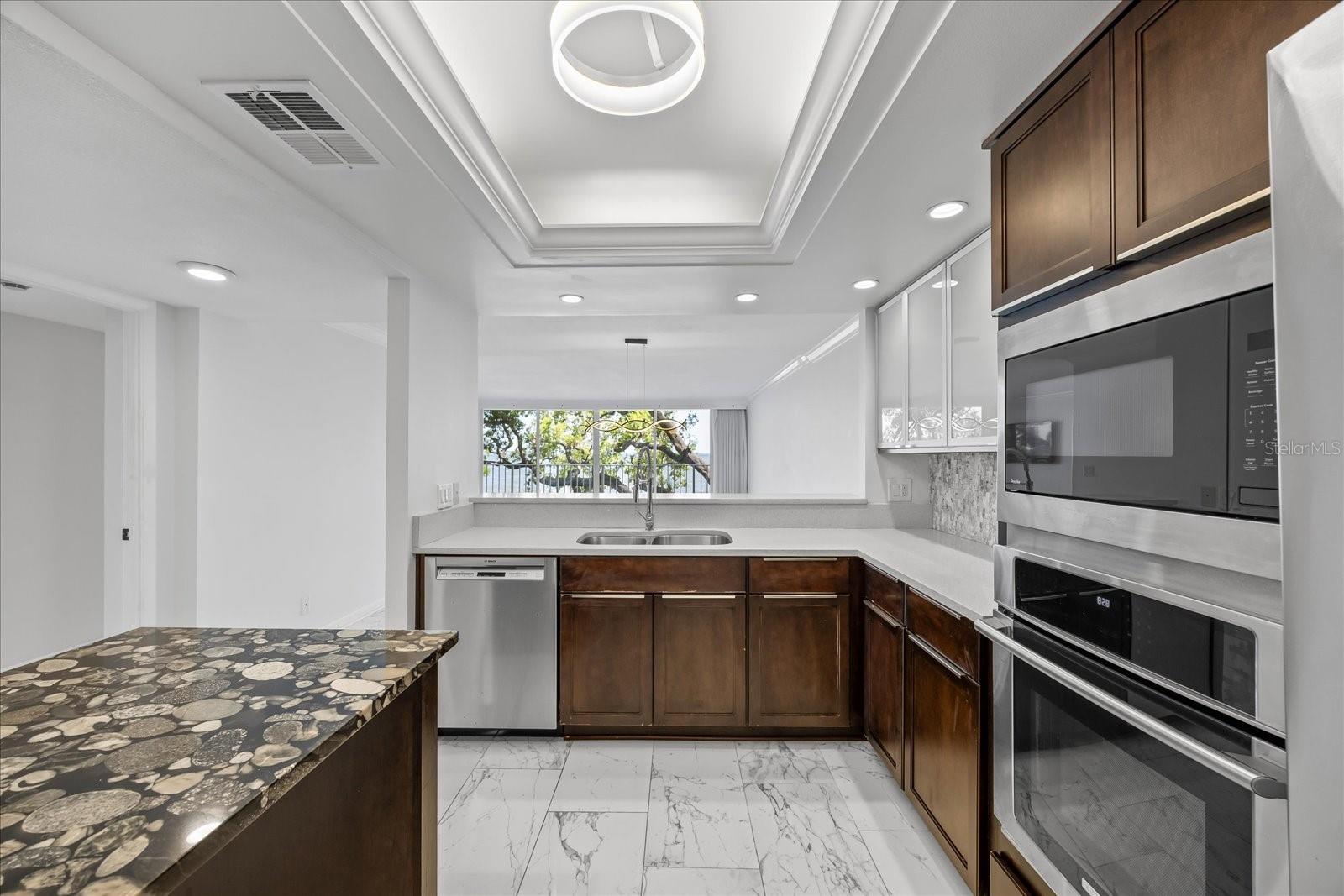 2611 BAYSHORE BLVD #207