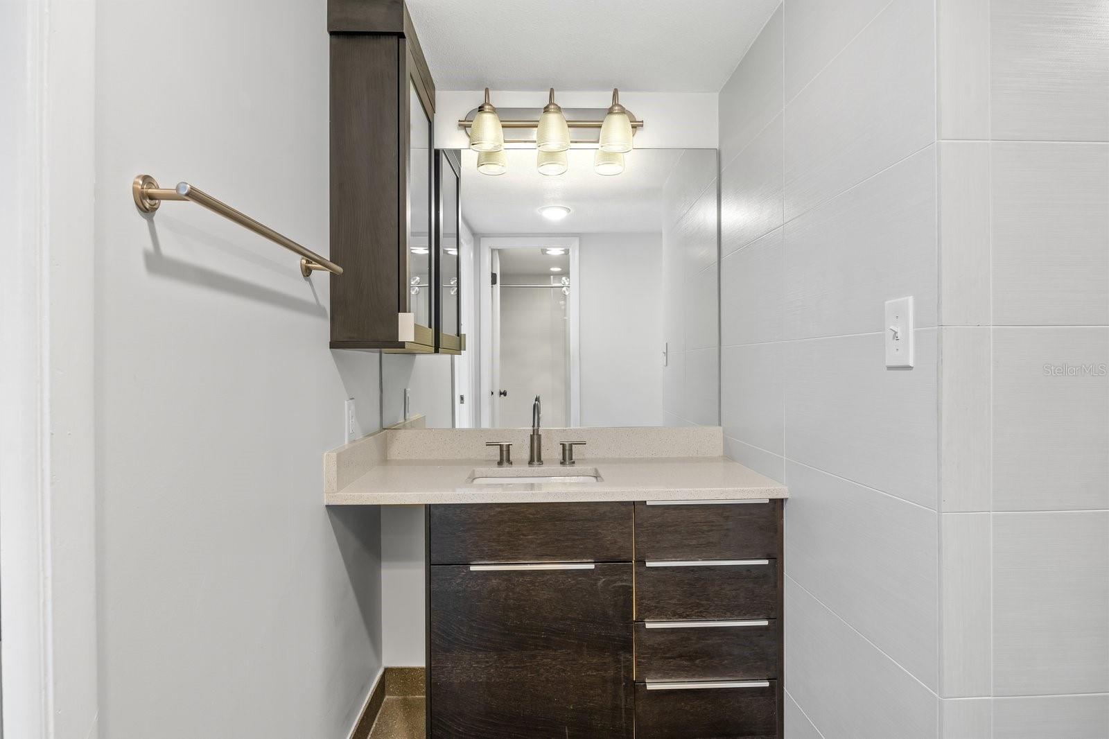 2611 BAYSHORE BLVD #207